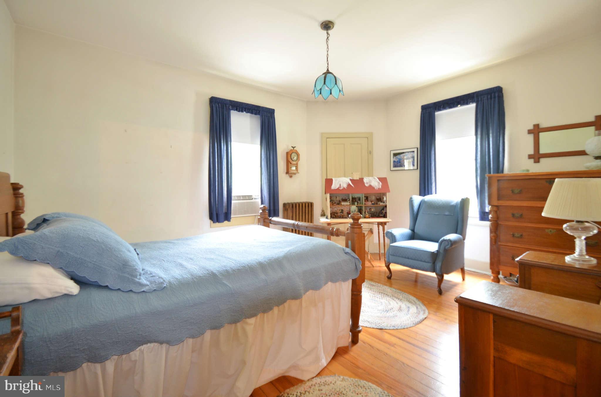 ROLAND PARK - Residential