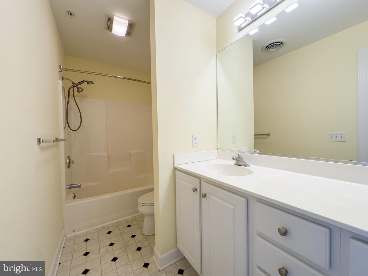 EASTON CLUB - Residential