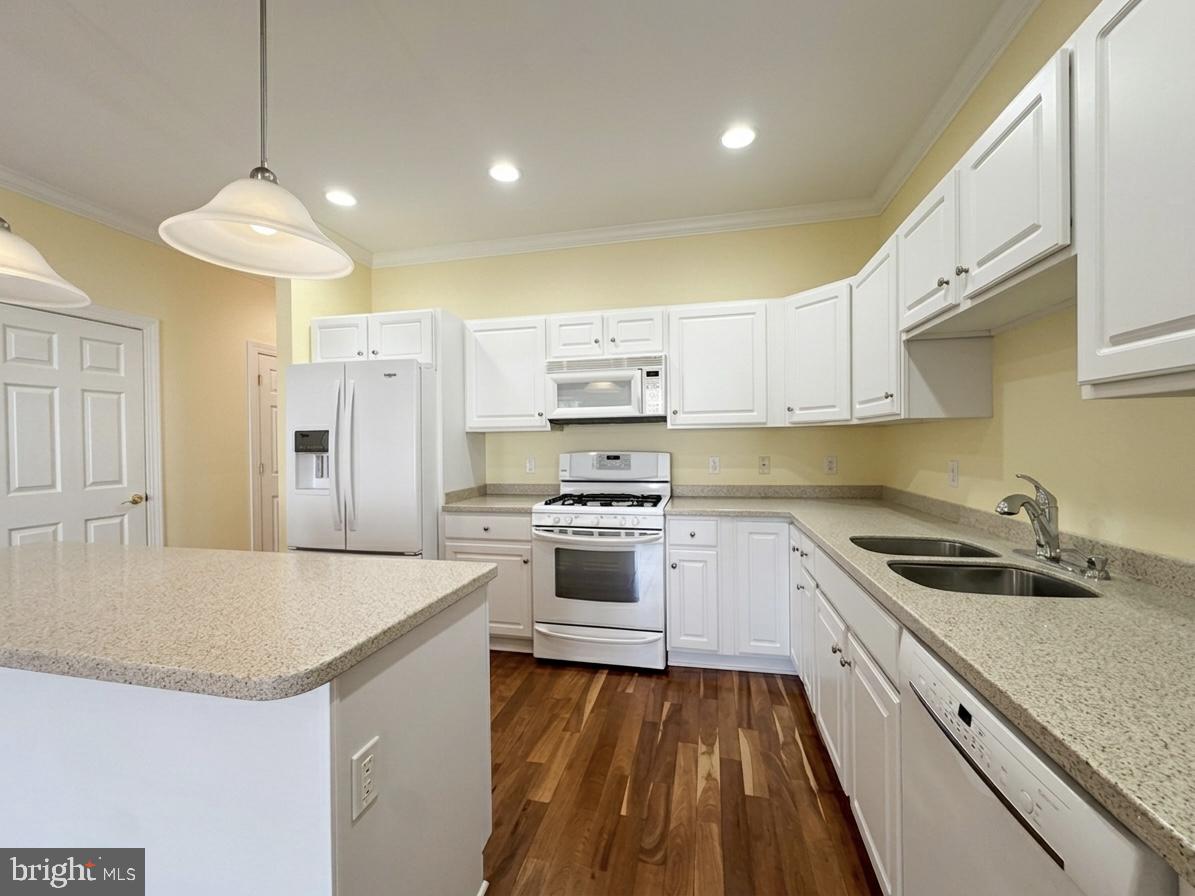 EASTON CLUB - Residential