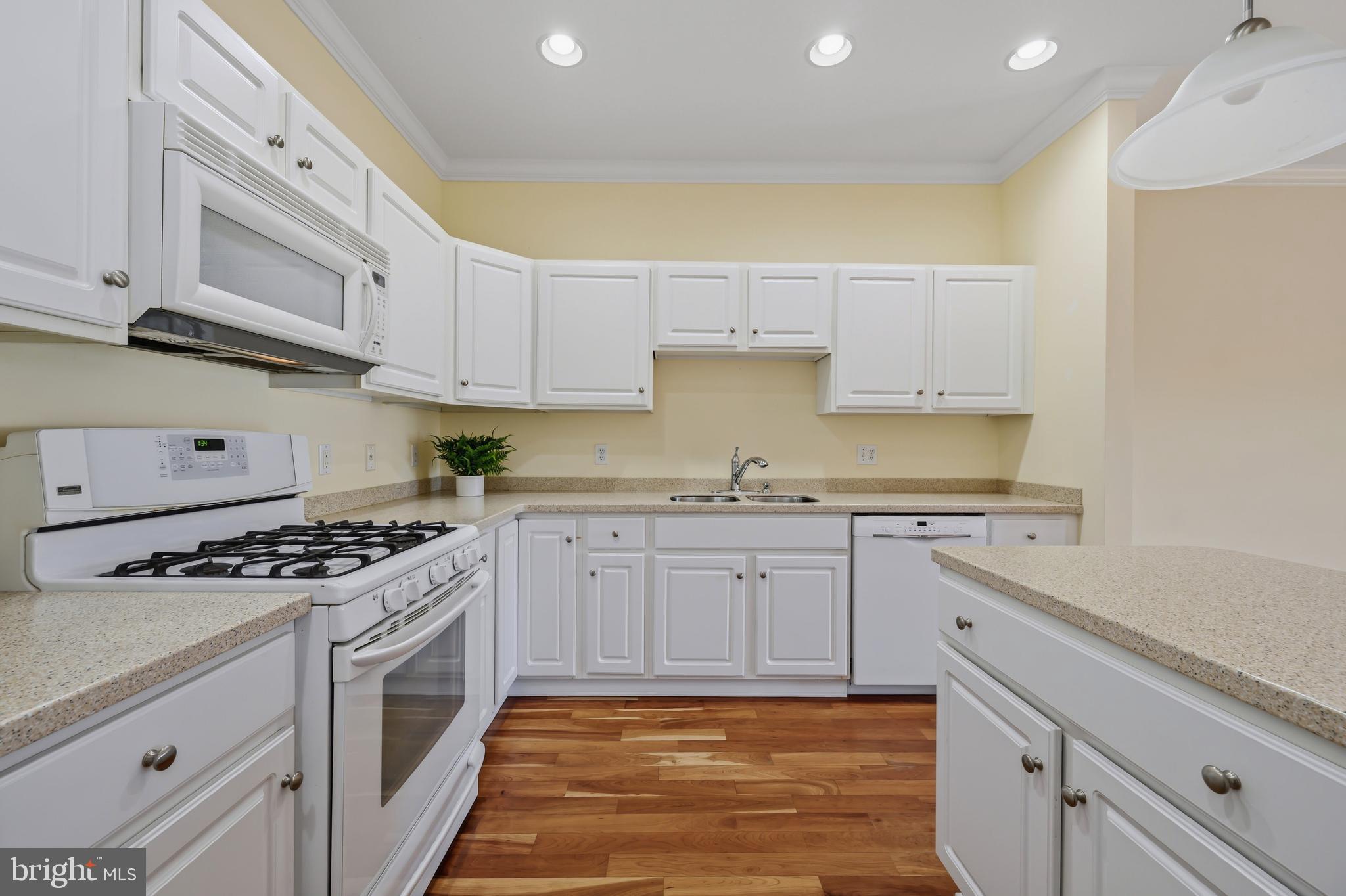 EASTON CLUB - Residential