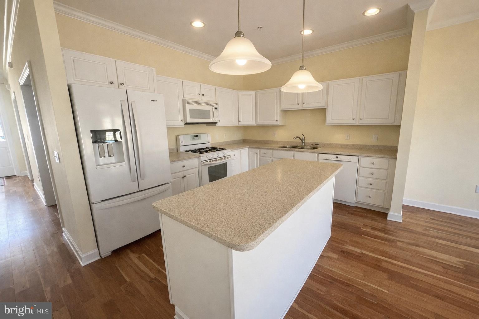 EASTON CLUB - Residential