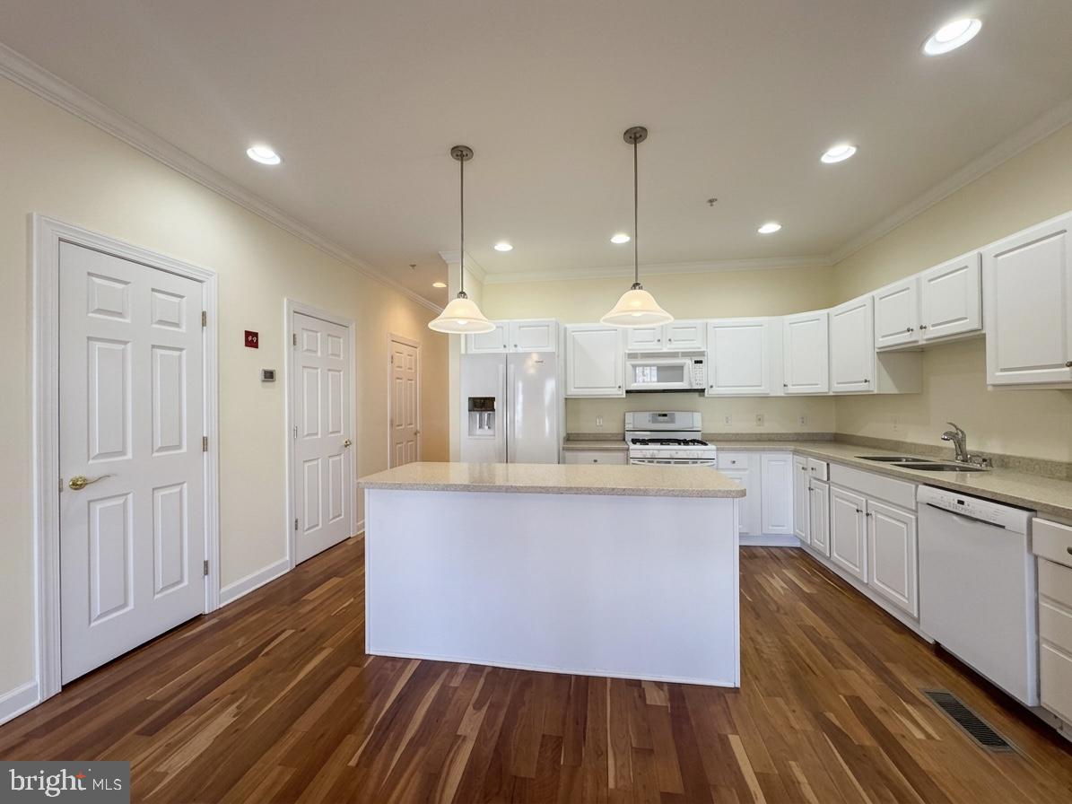 EASTON CLUB - Residential