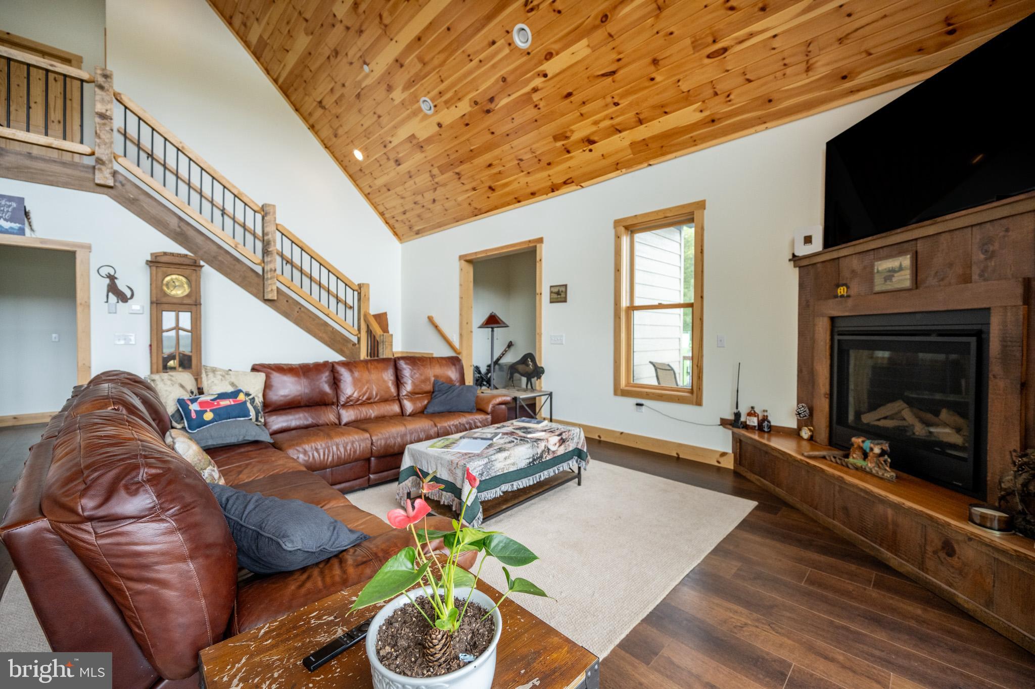 SWEET REWARDS FARM - Residential