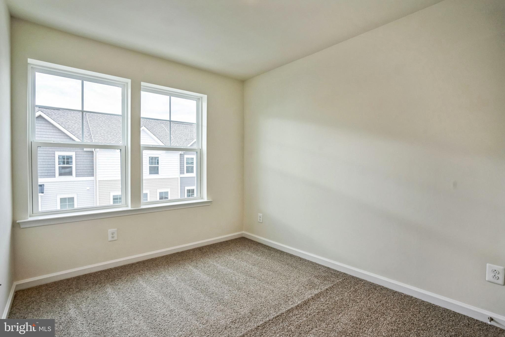 DEEP HARBOUR - Residential