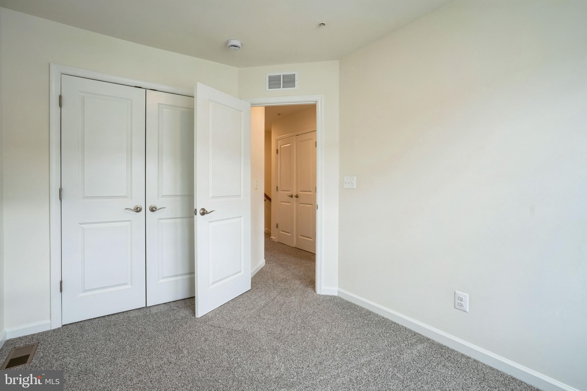 DEEP HARBOUR - Residential