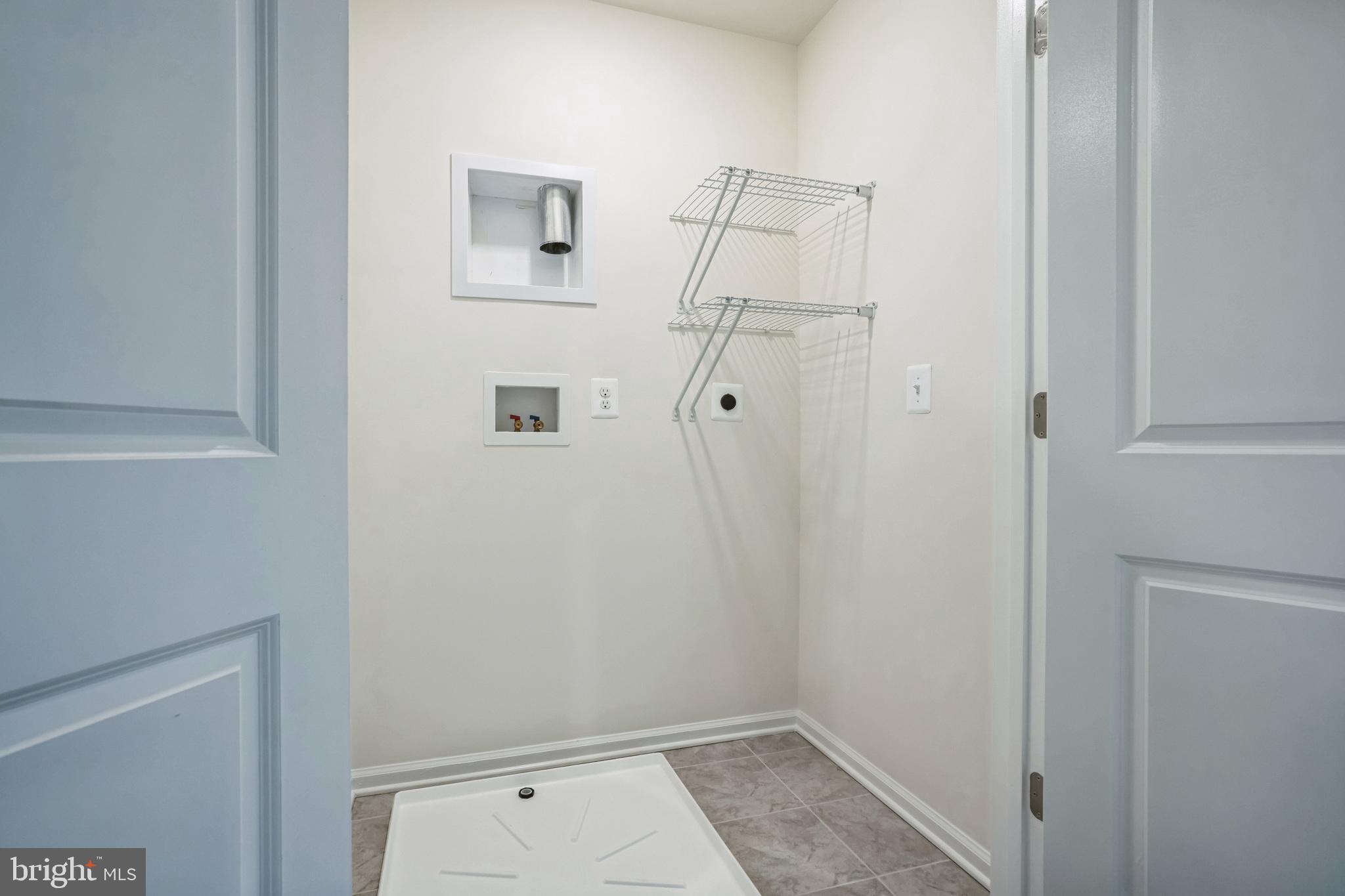 DEEP HARBOUR - Residential