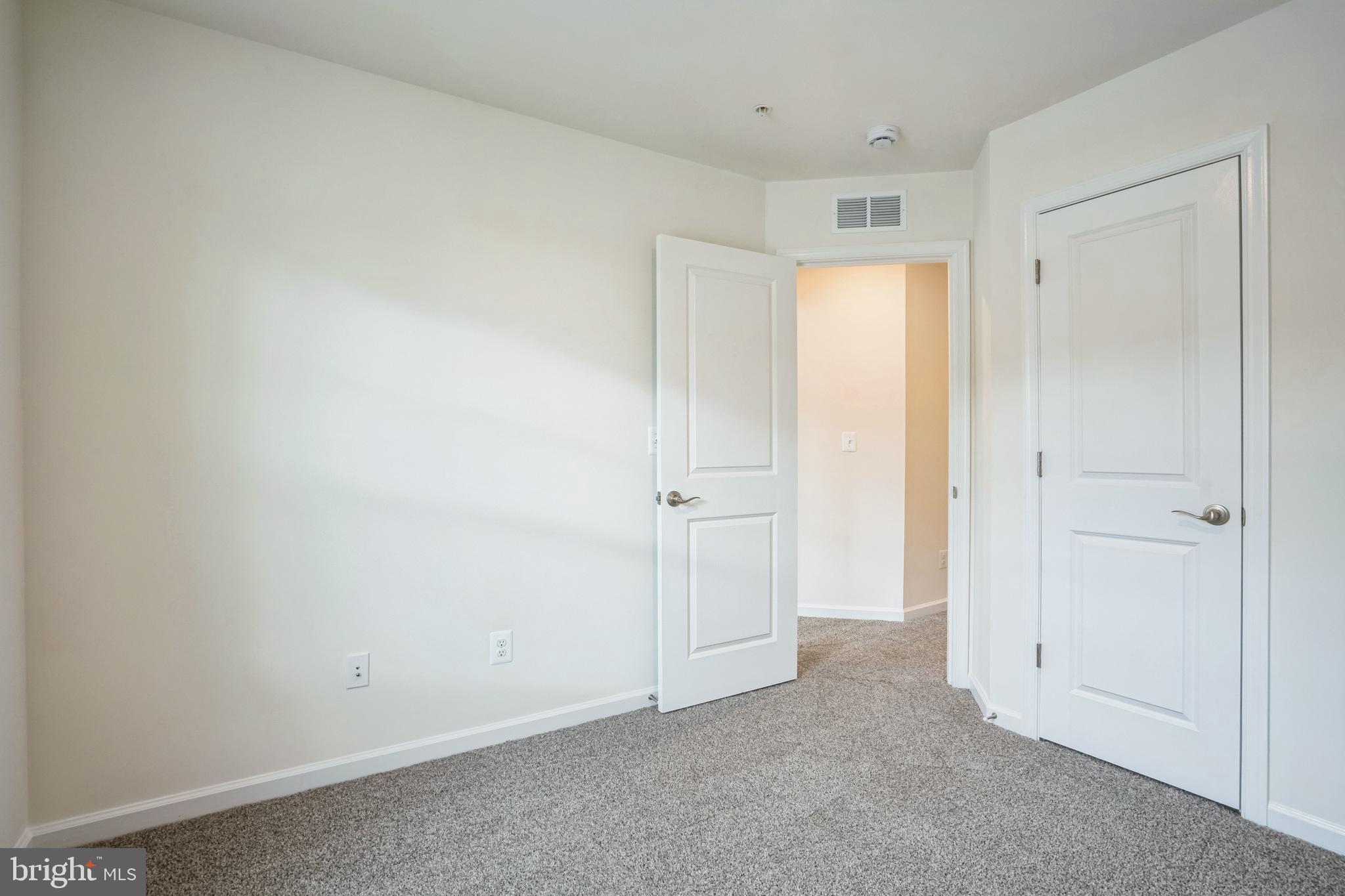 DEEP HARBOUR - Residential