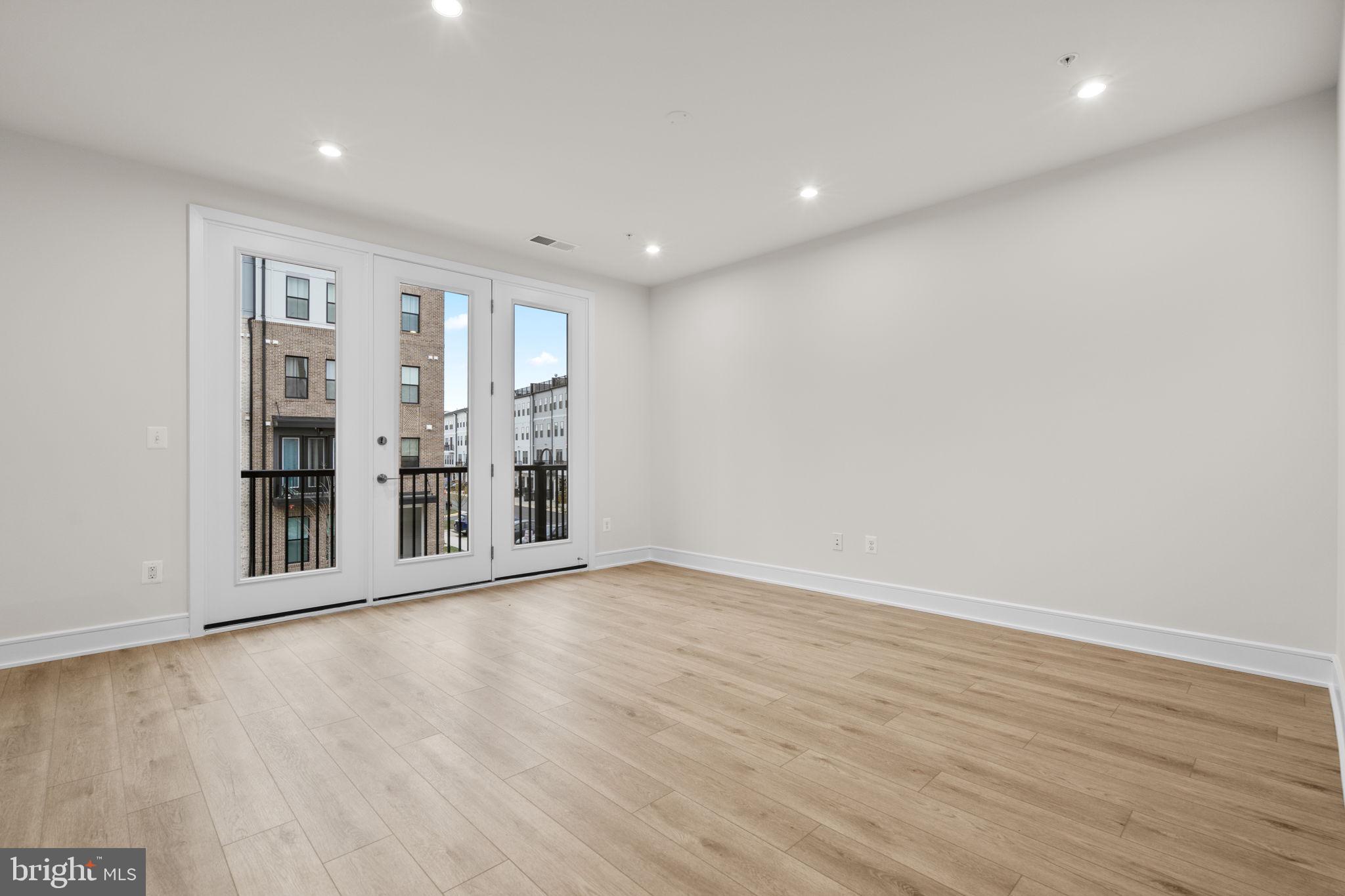 DEMOTT & SILVER - Residential