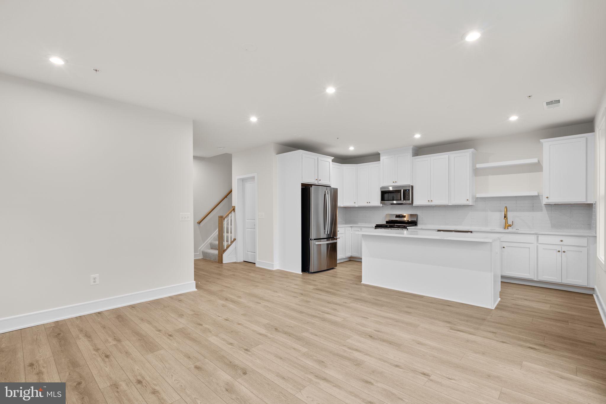 DEMOTT & SILVER - Residential