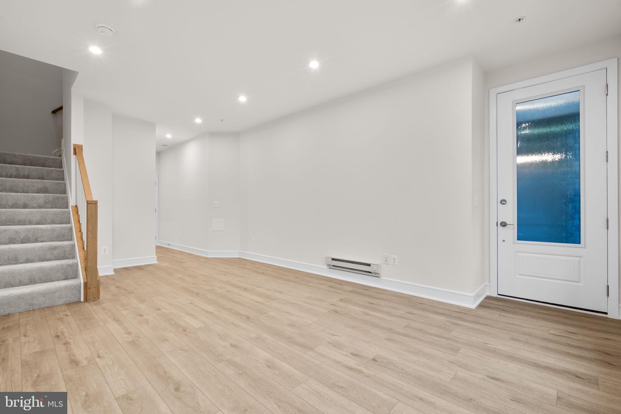 DEMOTT & SILVER - Residential