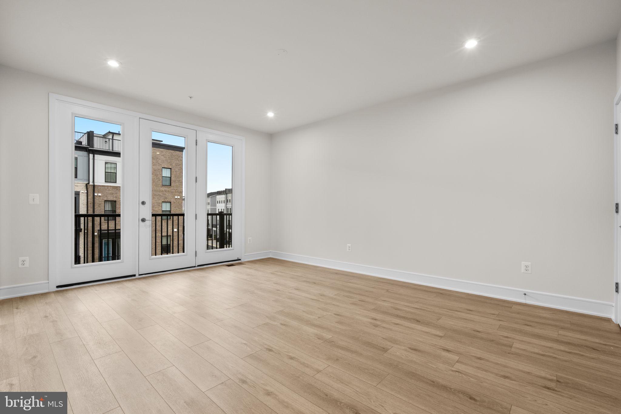 DEMOTT & SILVER - Residential