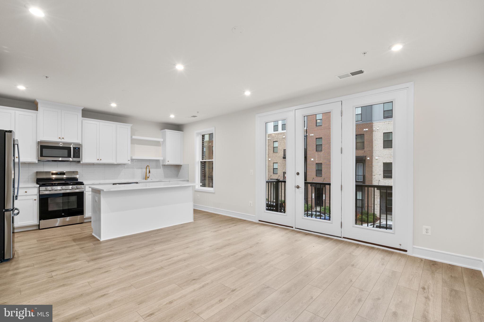 DEMOTT & SILVER - Residential