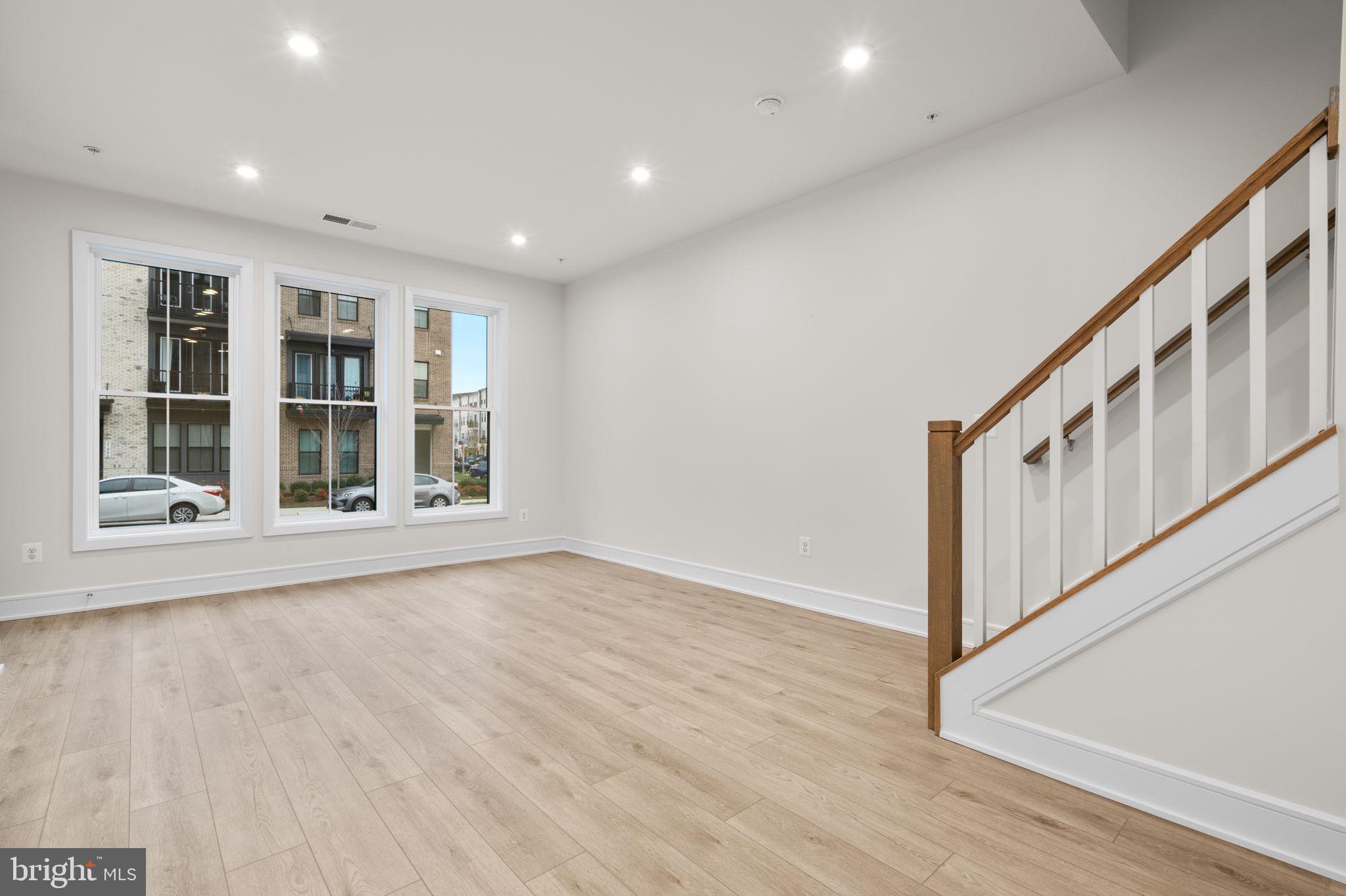 DEMOTT & SILVER - Residential