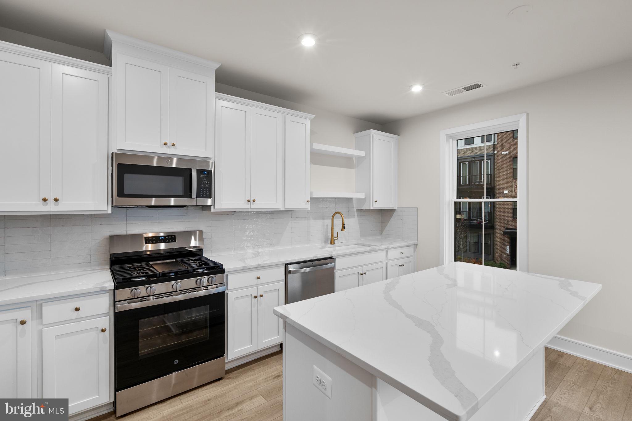 DEMOTT & SILVER - Residential