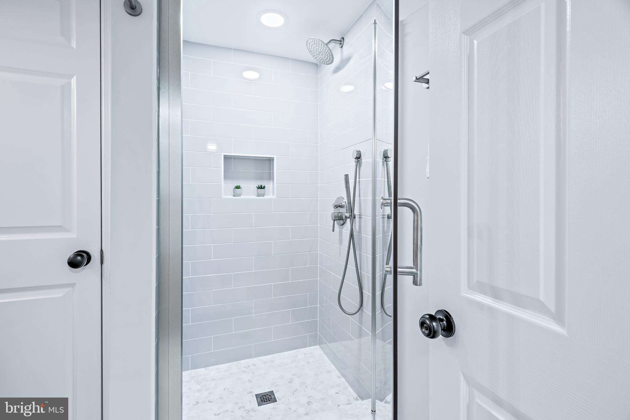 GARDEN FARMS - Residential