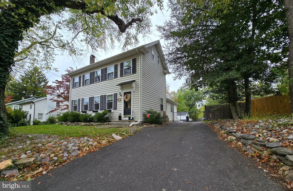 Photo of 875 W Bristol Road, WARMINSTER, PA 18974 (MLS # PABU2107812)