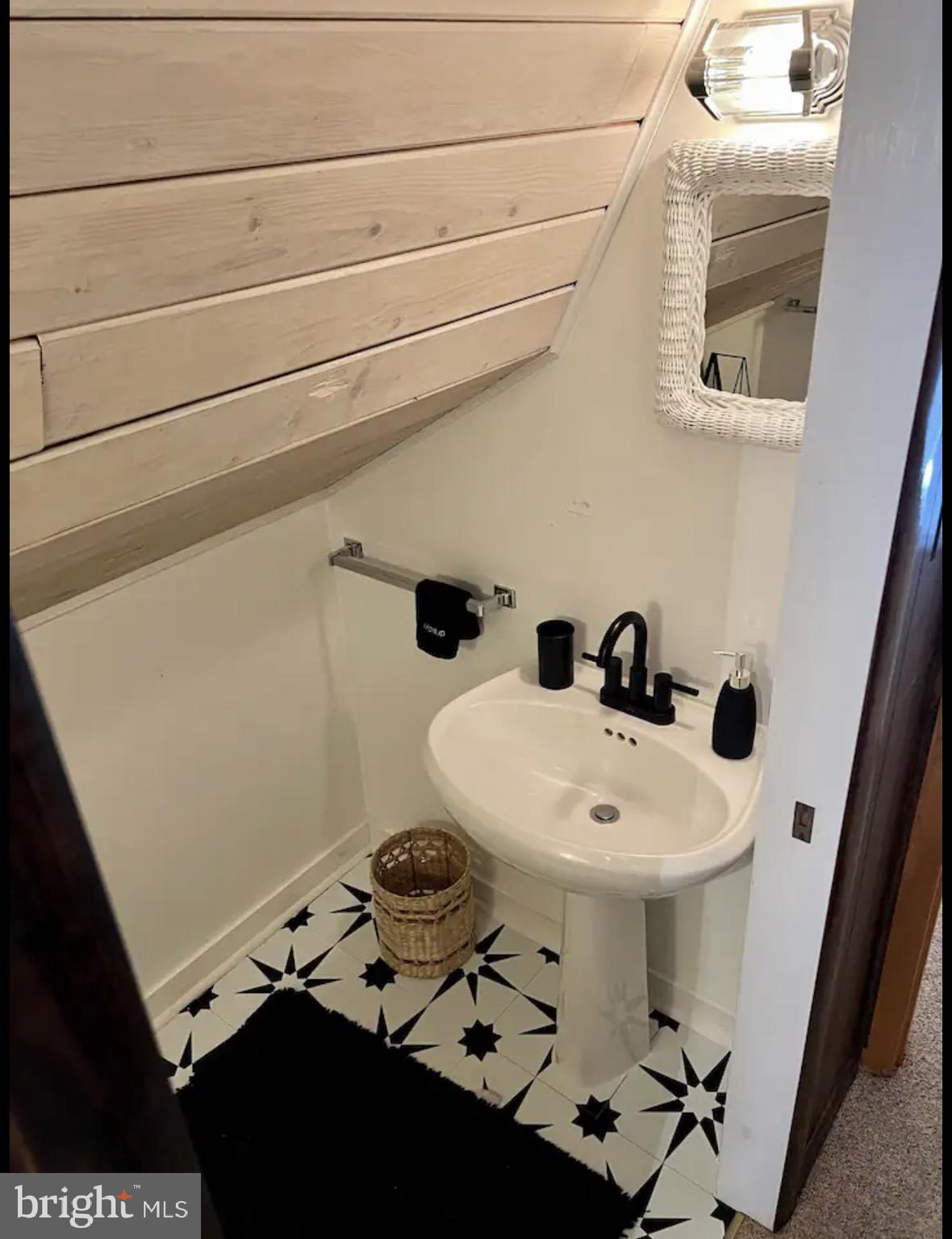 COOLFONT MOUNTAINSIDE - Residential