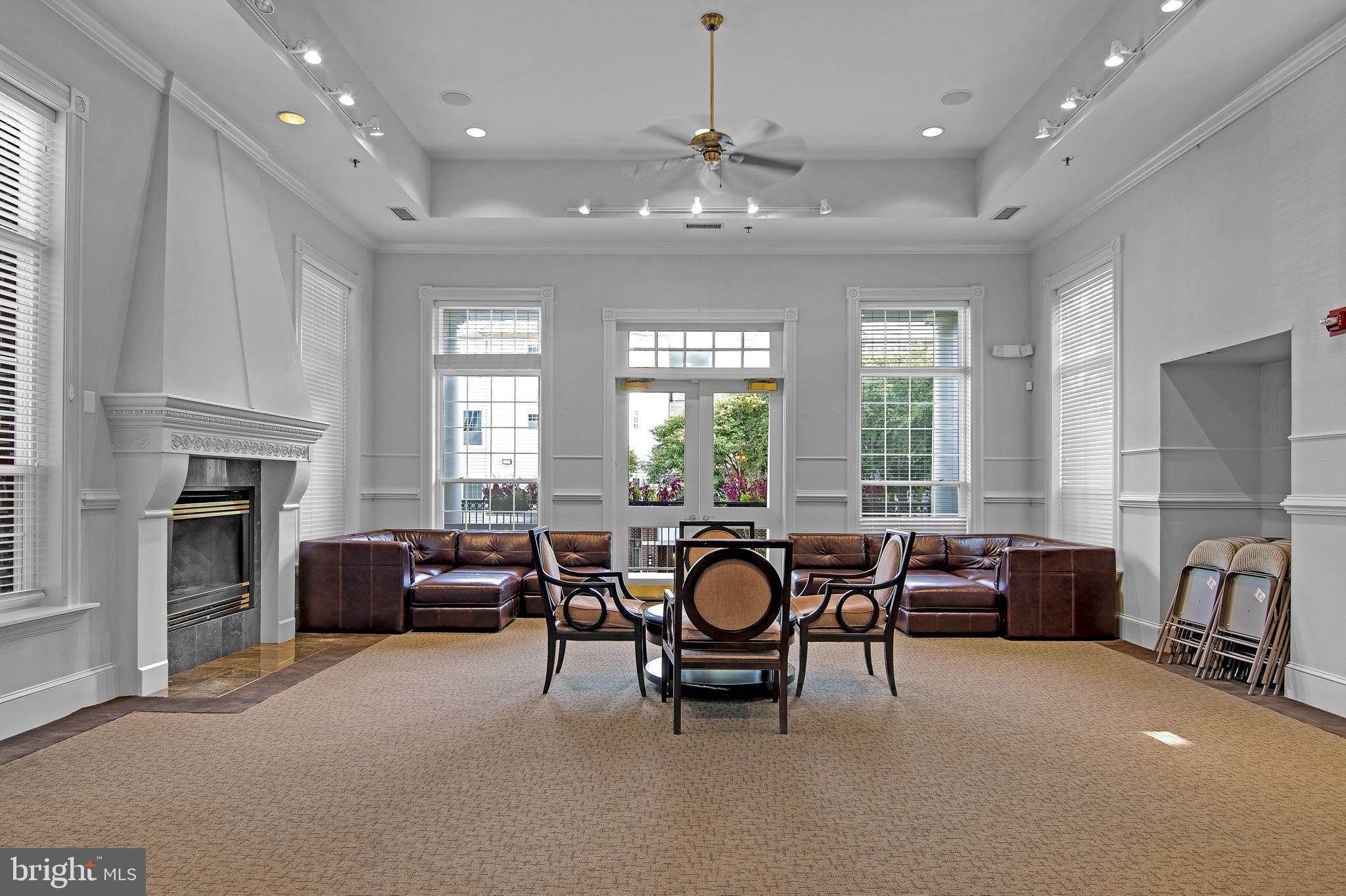 GATES OF MCLEAN - Residential