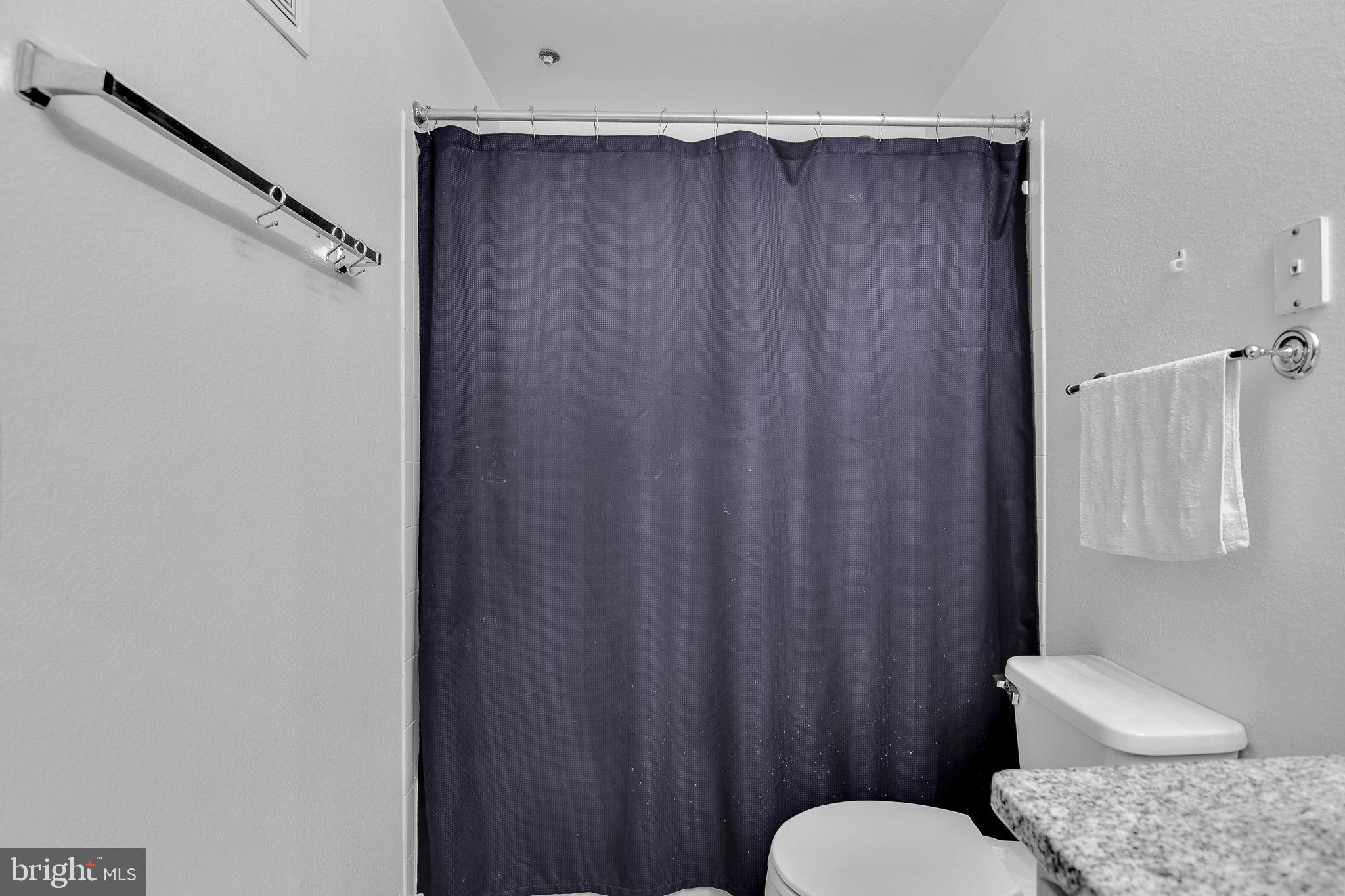 GATES OF MCLEAN - Residential