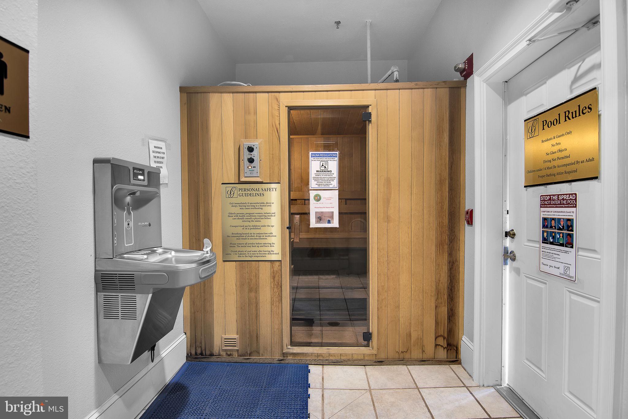 GATES OF MCLEAN - Residential