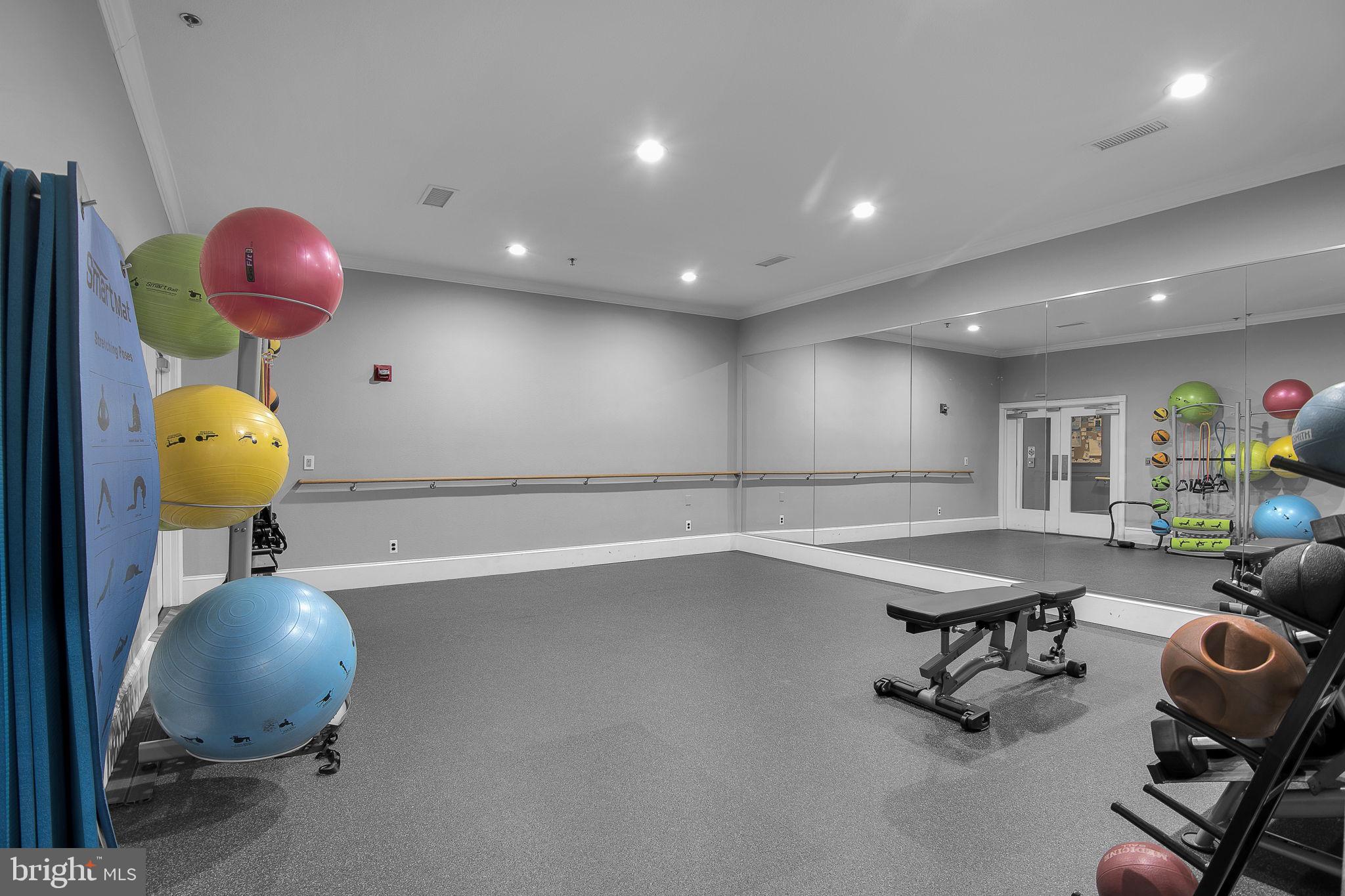 GATES OF MCLEAN - Residential