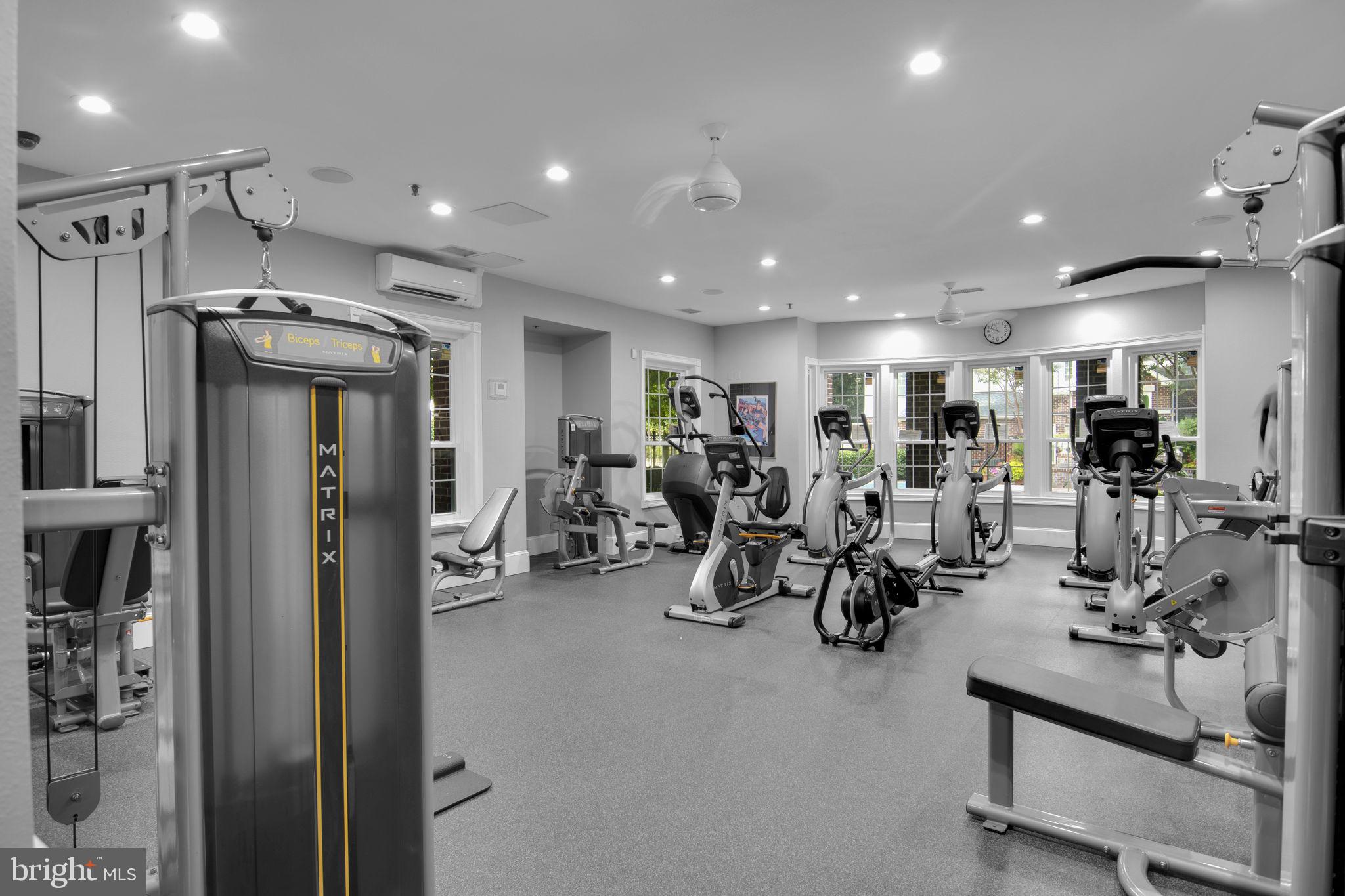 GATES OF MCLEAN - Residential