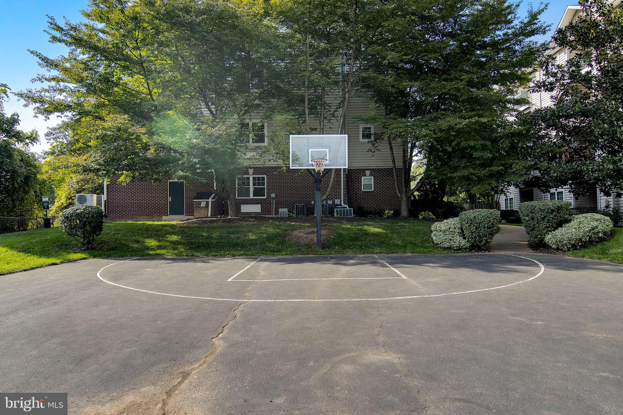 GATES OF MCLEAN - Residential