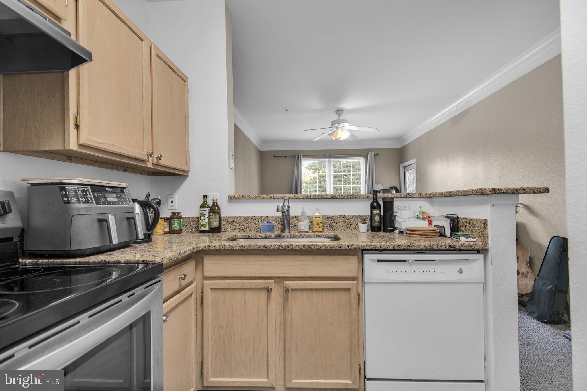 GATES OF MCLEAN - Residential