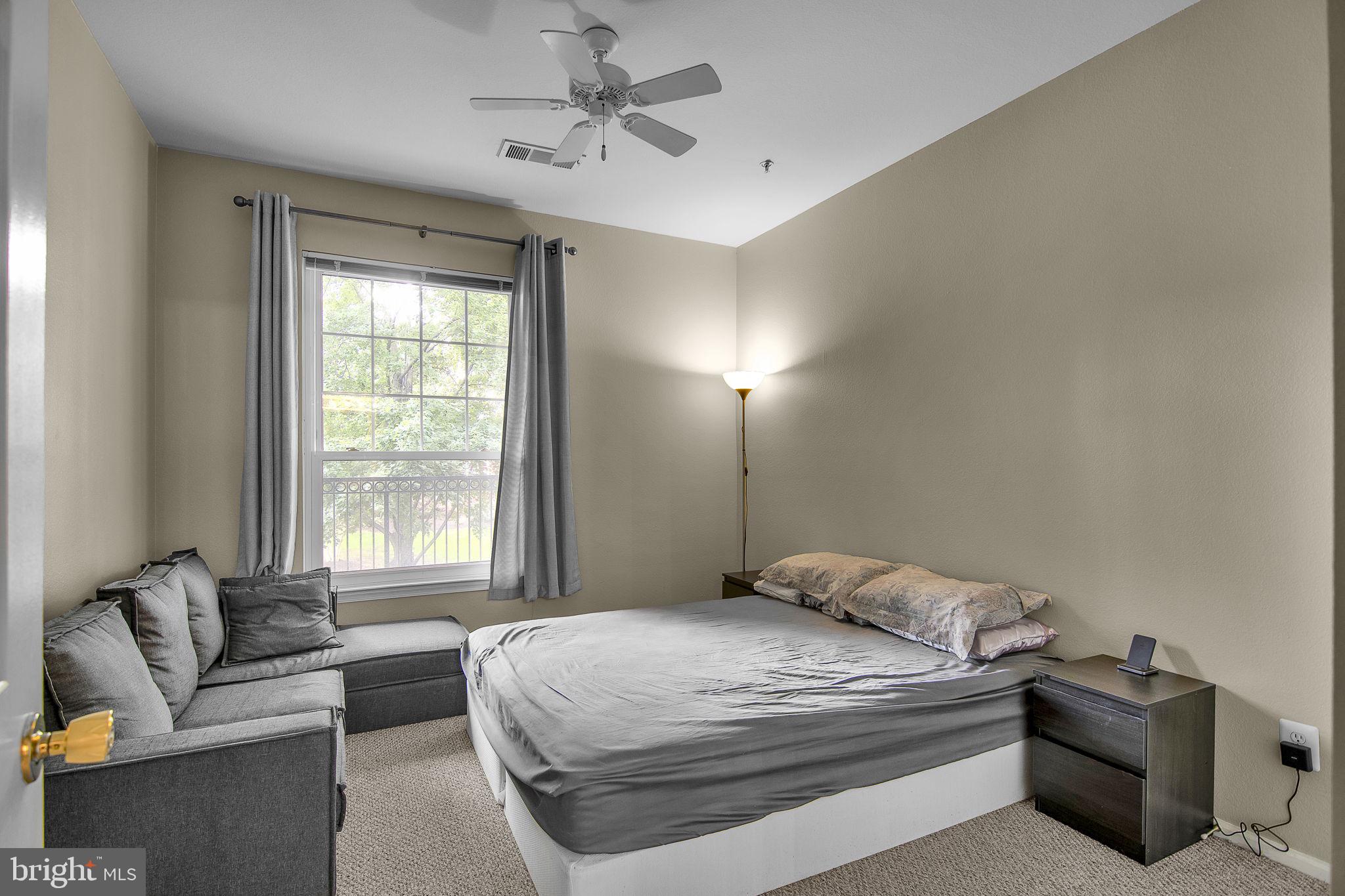 GATES OF MCLEAN - Residential