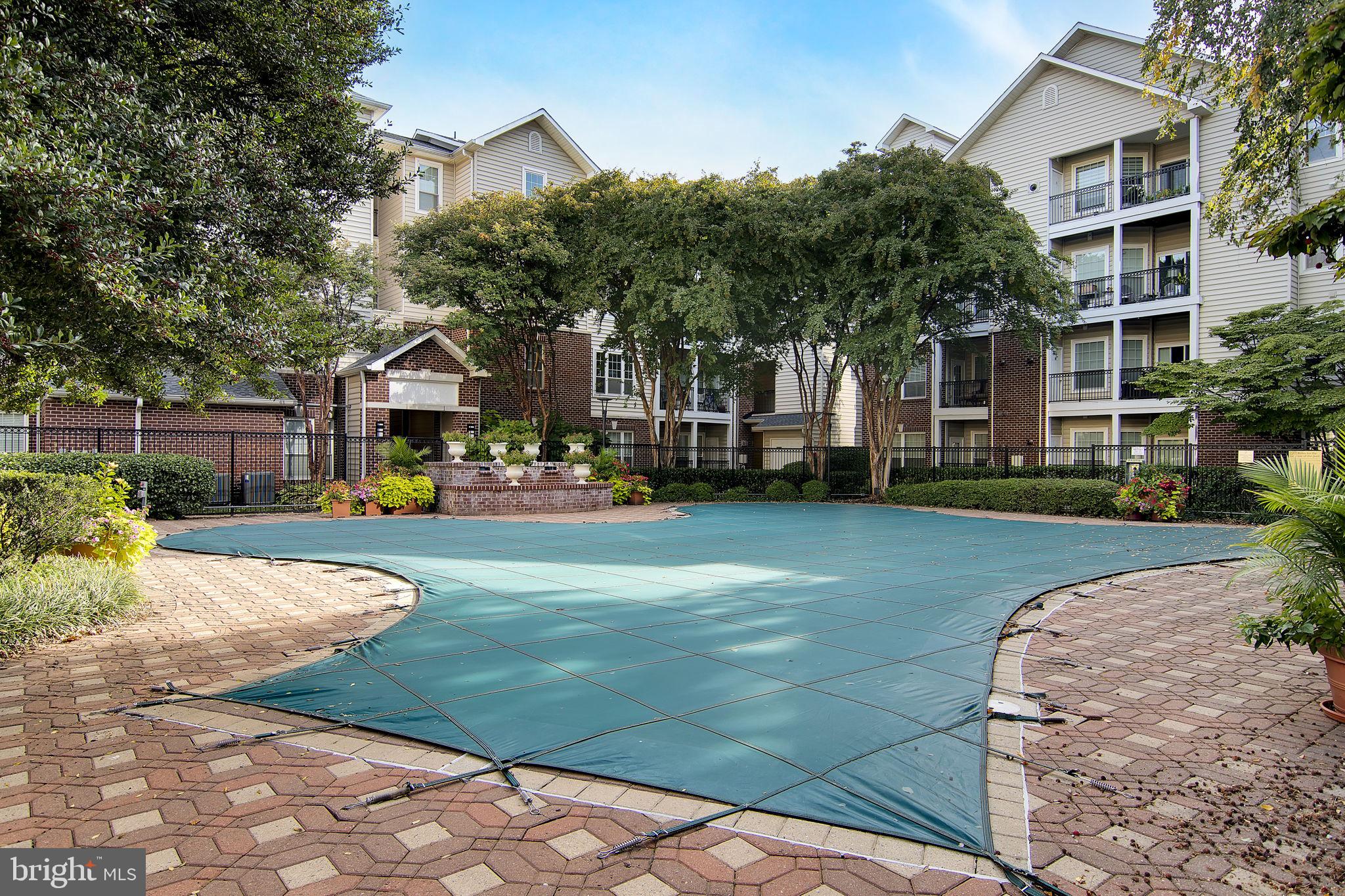 GATES OF MCLEAN - Residential