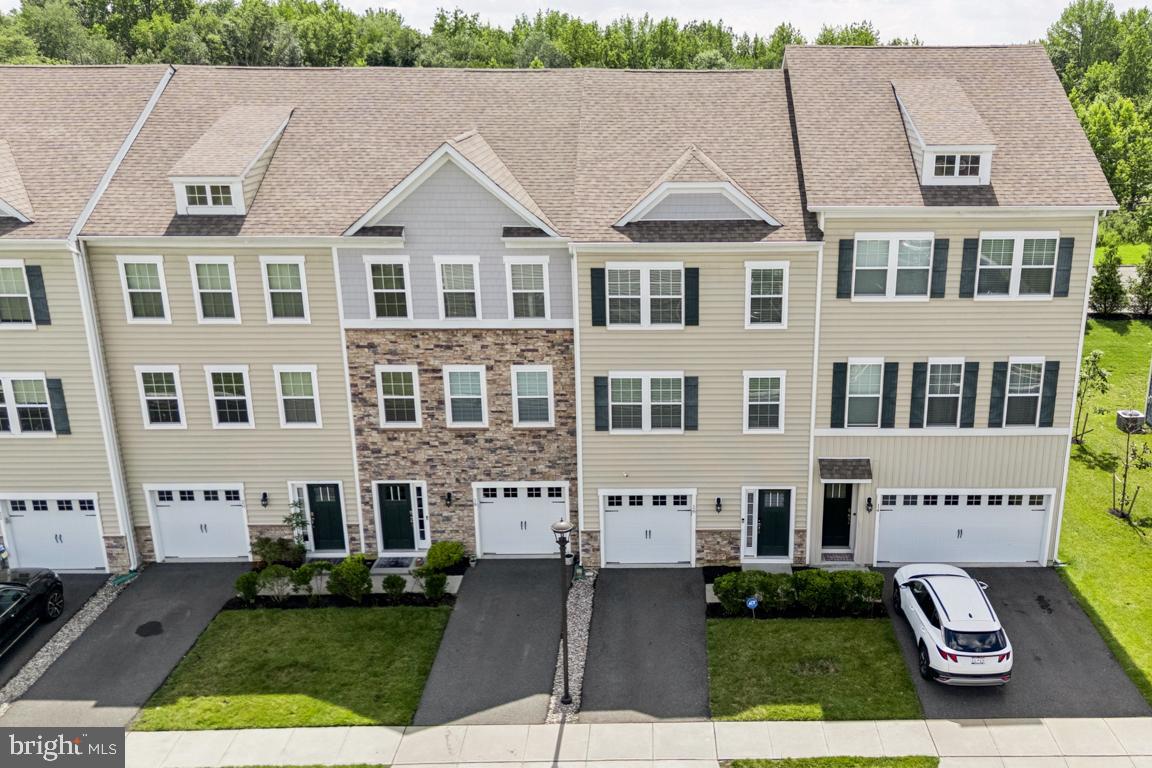 16 NAPLES LANE