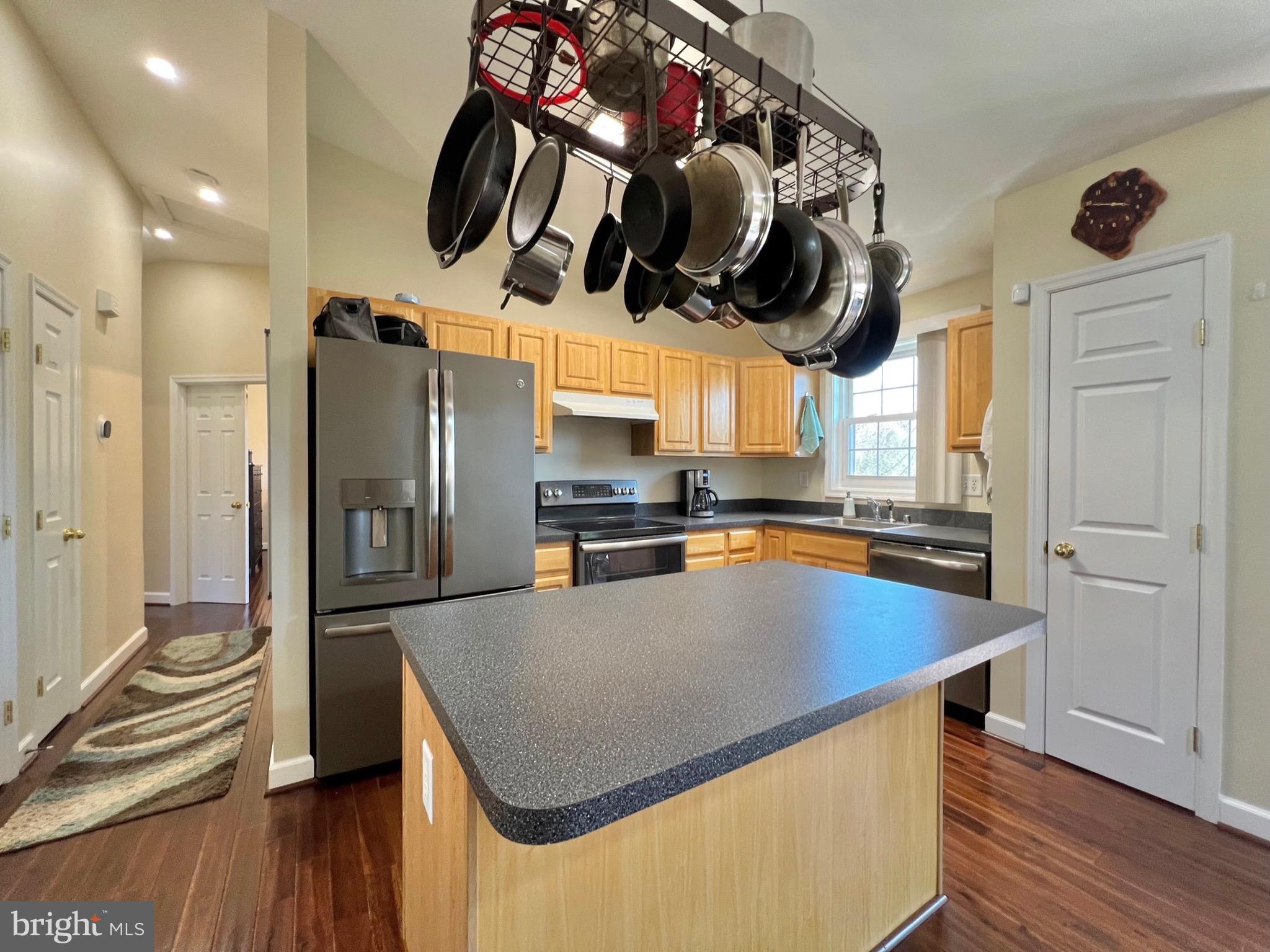 REGULARS - Residential