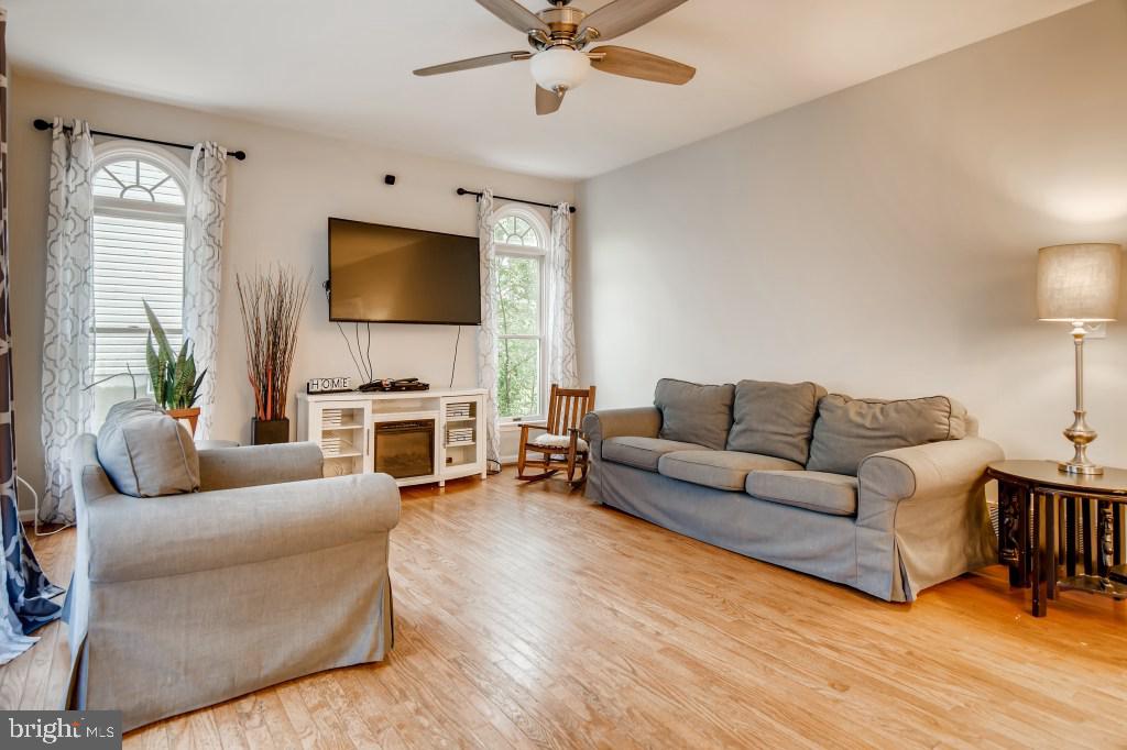 HUNTERS RUN - Residential