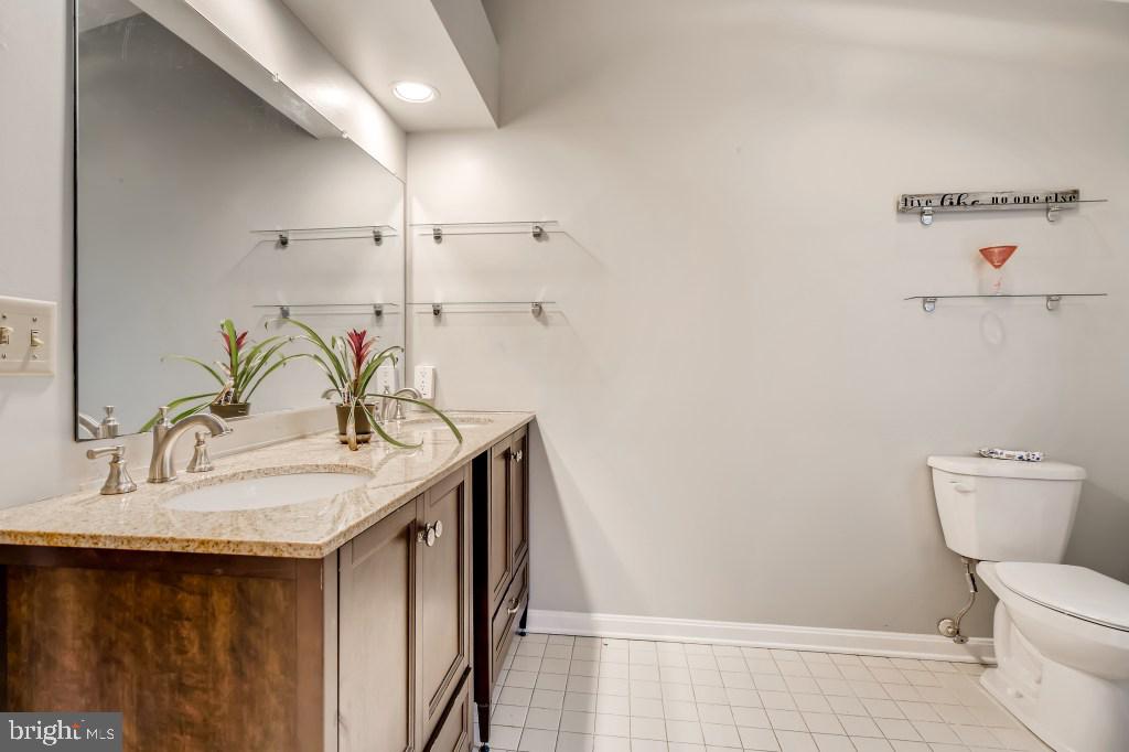 HUNTERS RUN - Residential