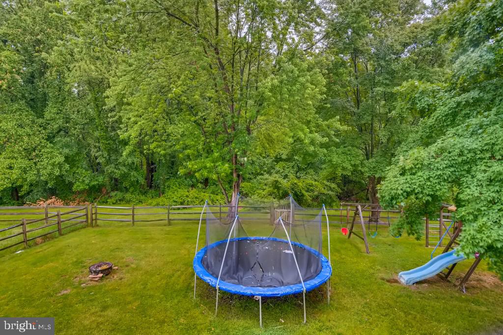 HUNTERS RUN - Residential