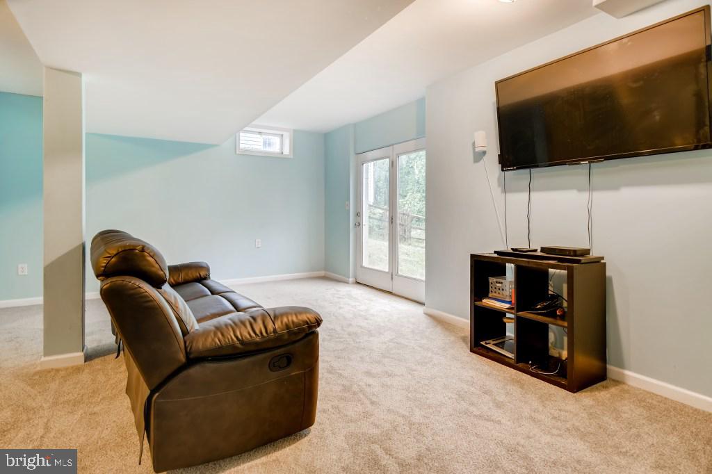 HUNTERS RUN - Residential