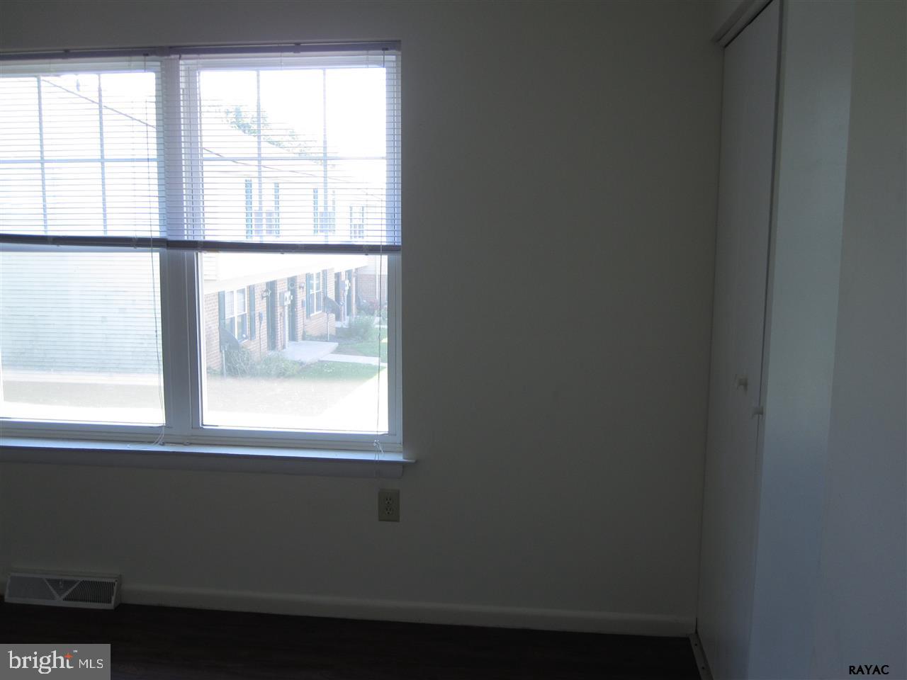 PARKSIDE - Residential