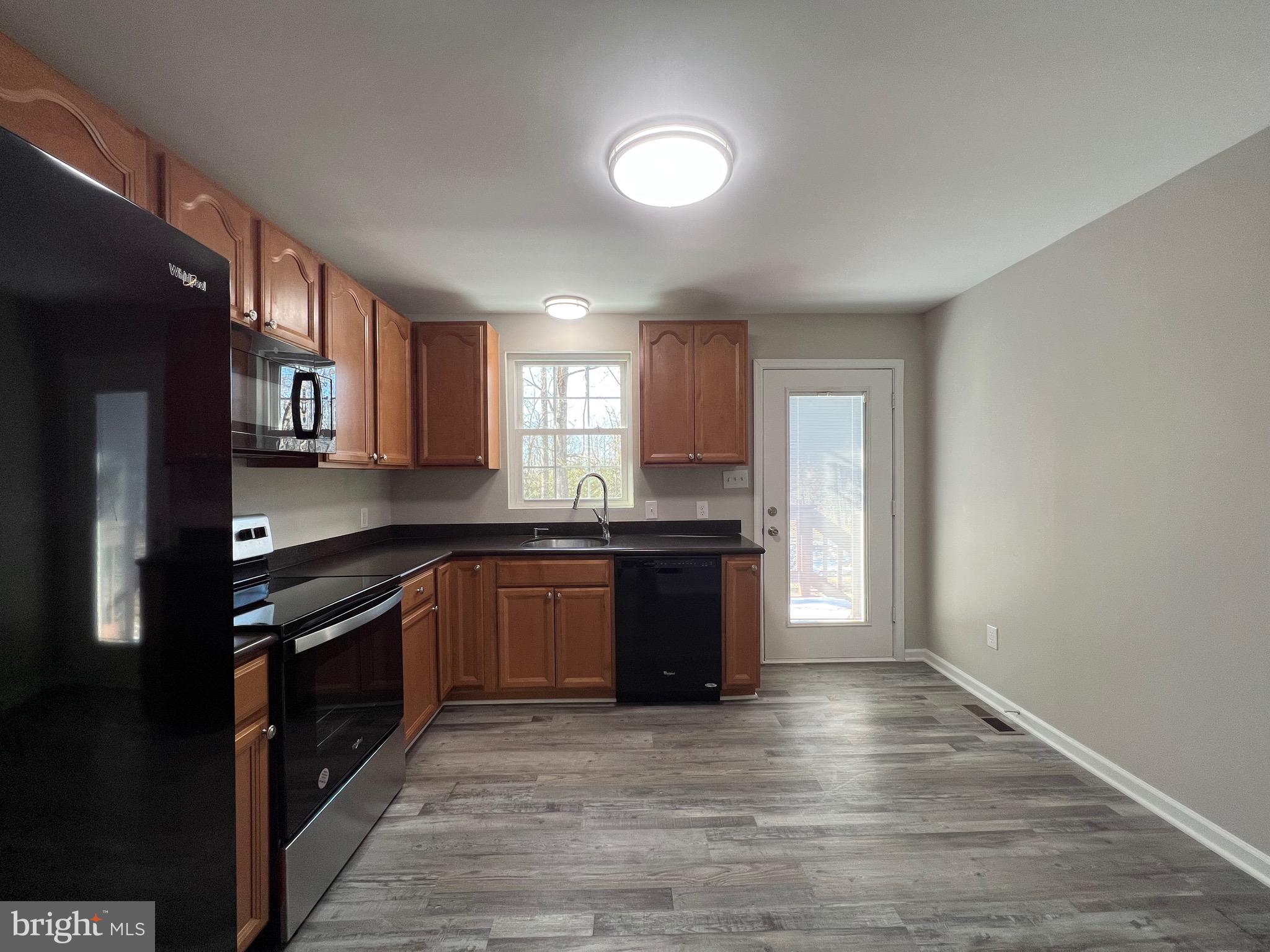 CAROLINE PINES - Residential