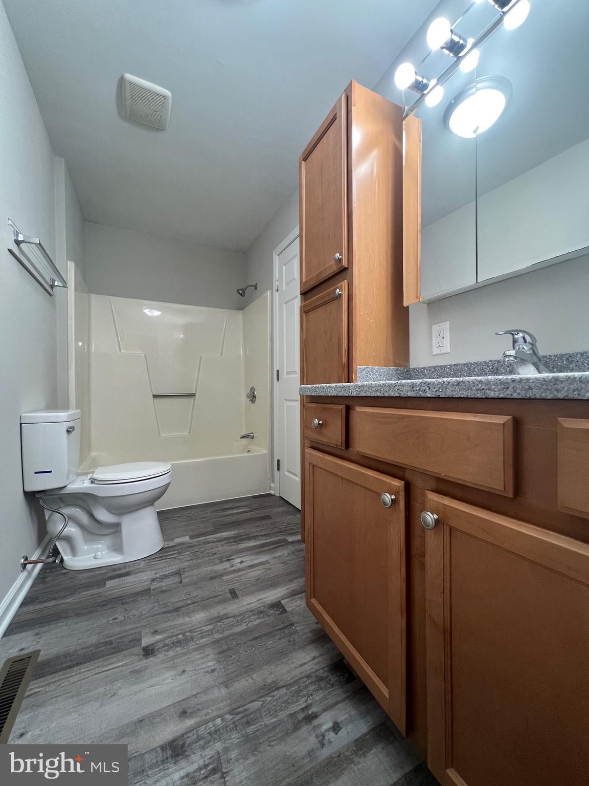 CAROLINE PINES - Residential