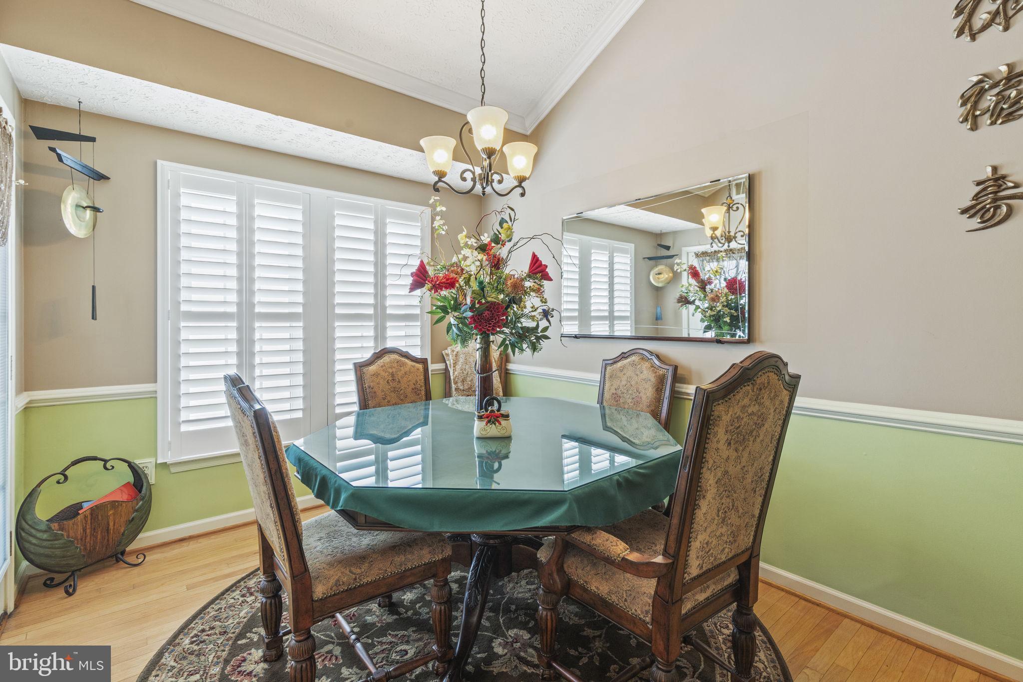 THE COURTYARDS AT POND - Residential