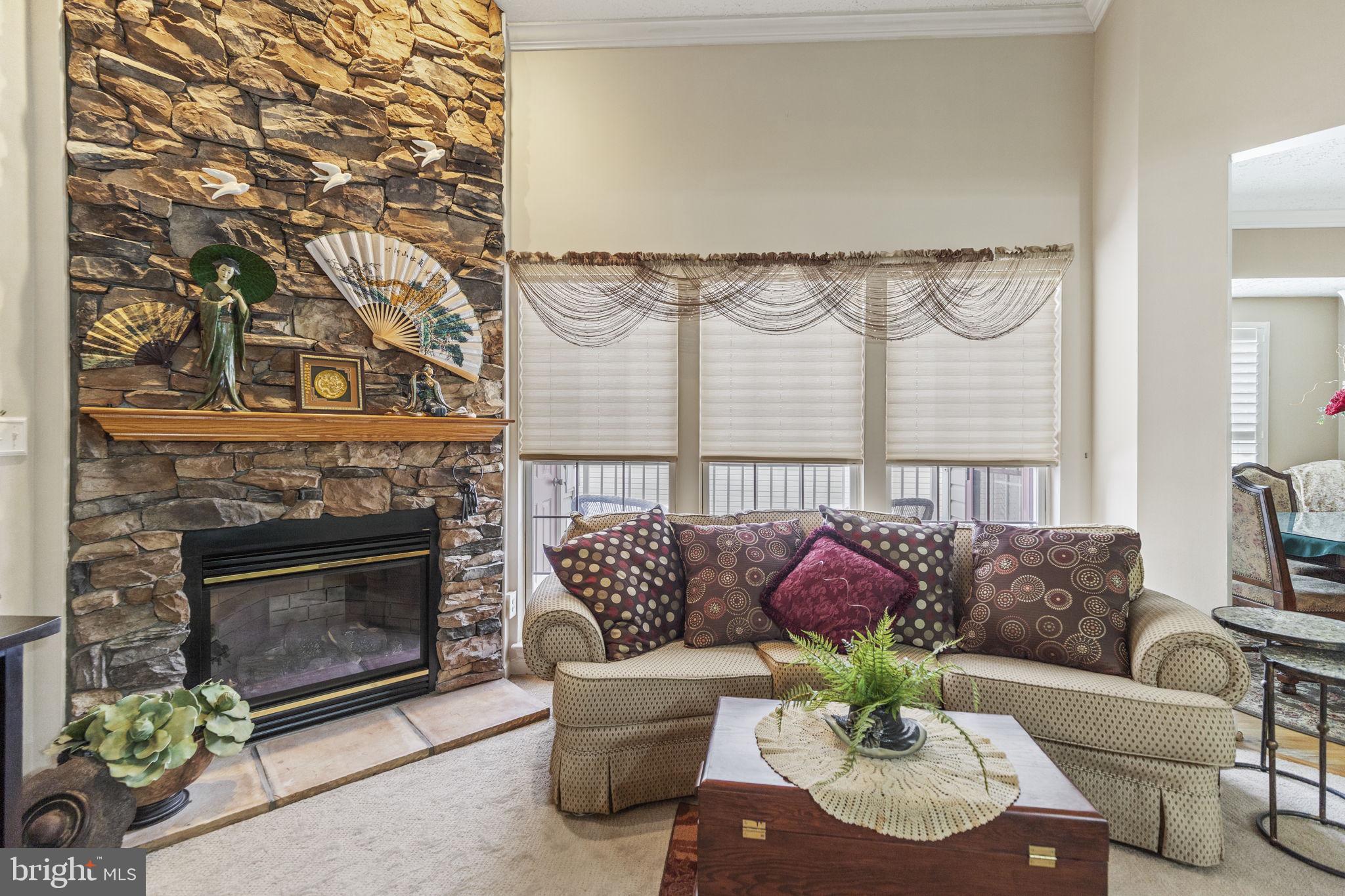 THE COURTYARDS AT POND - Residential