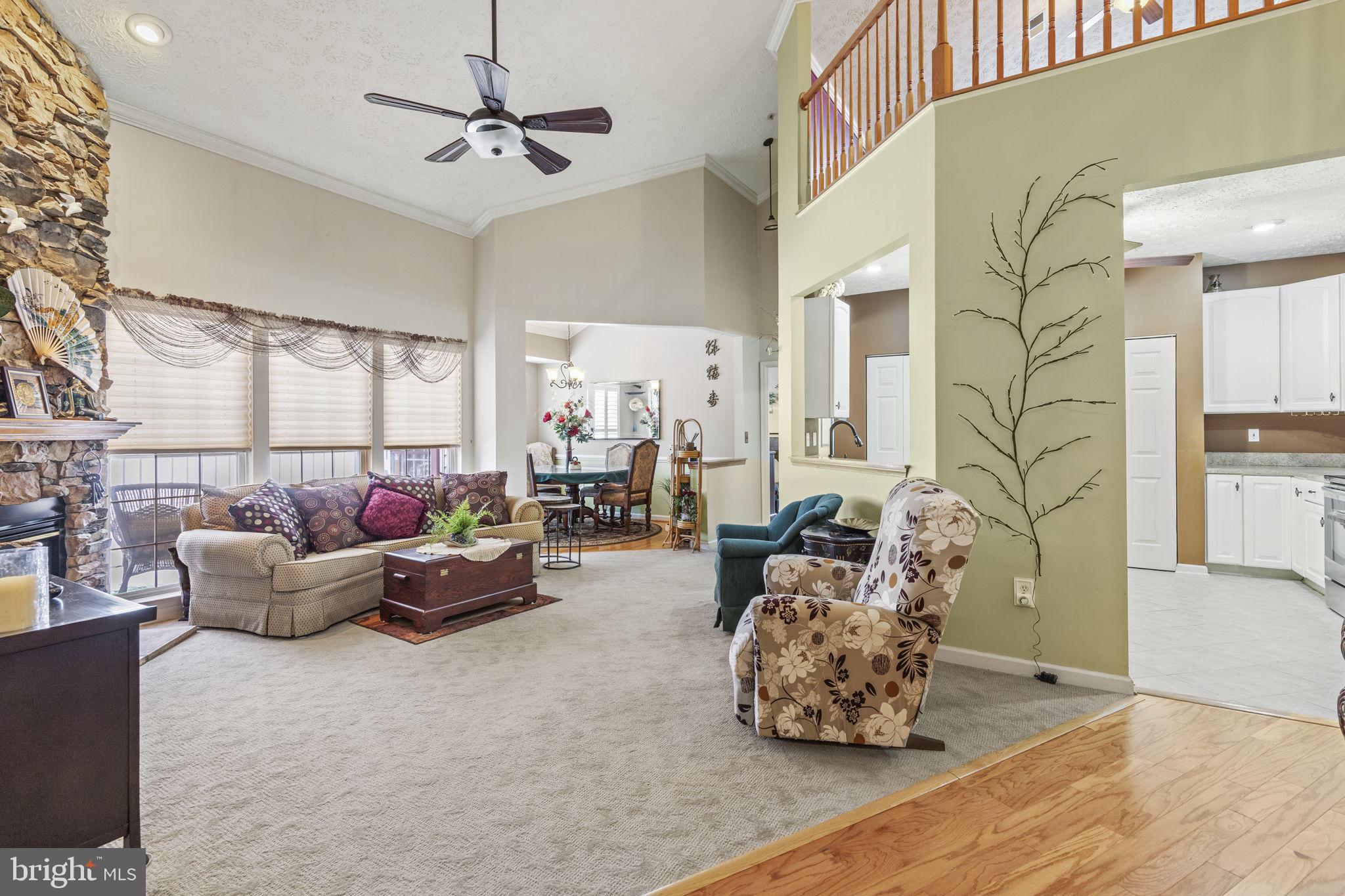 THE COURTYARDS AT POND - Residential