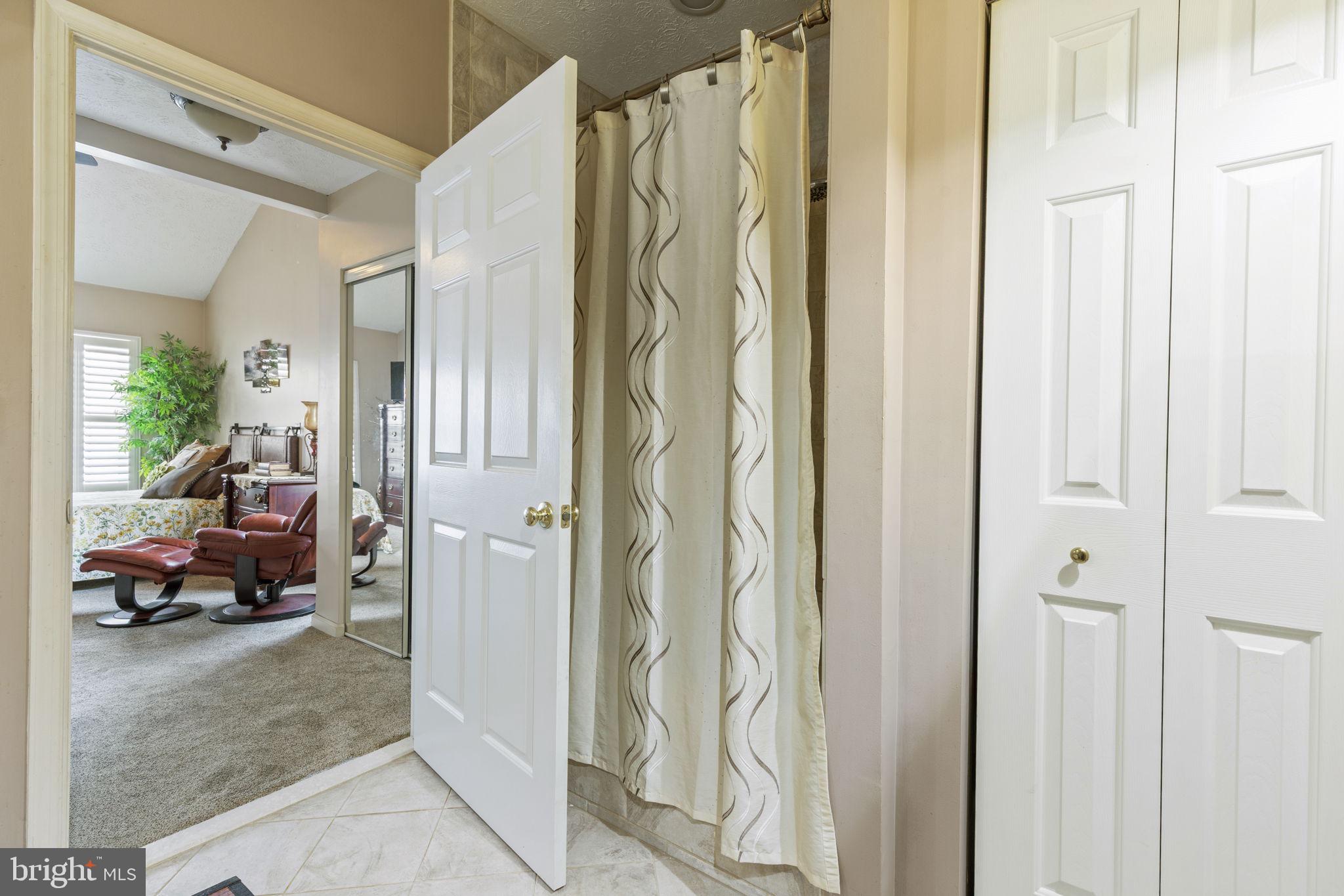 THE COURTYARDS AT POND - Residential