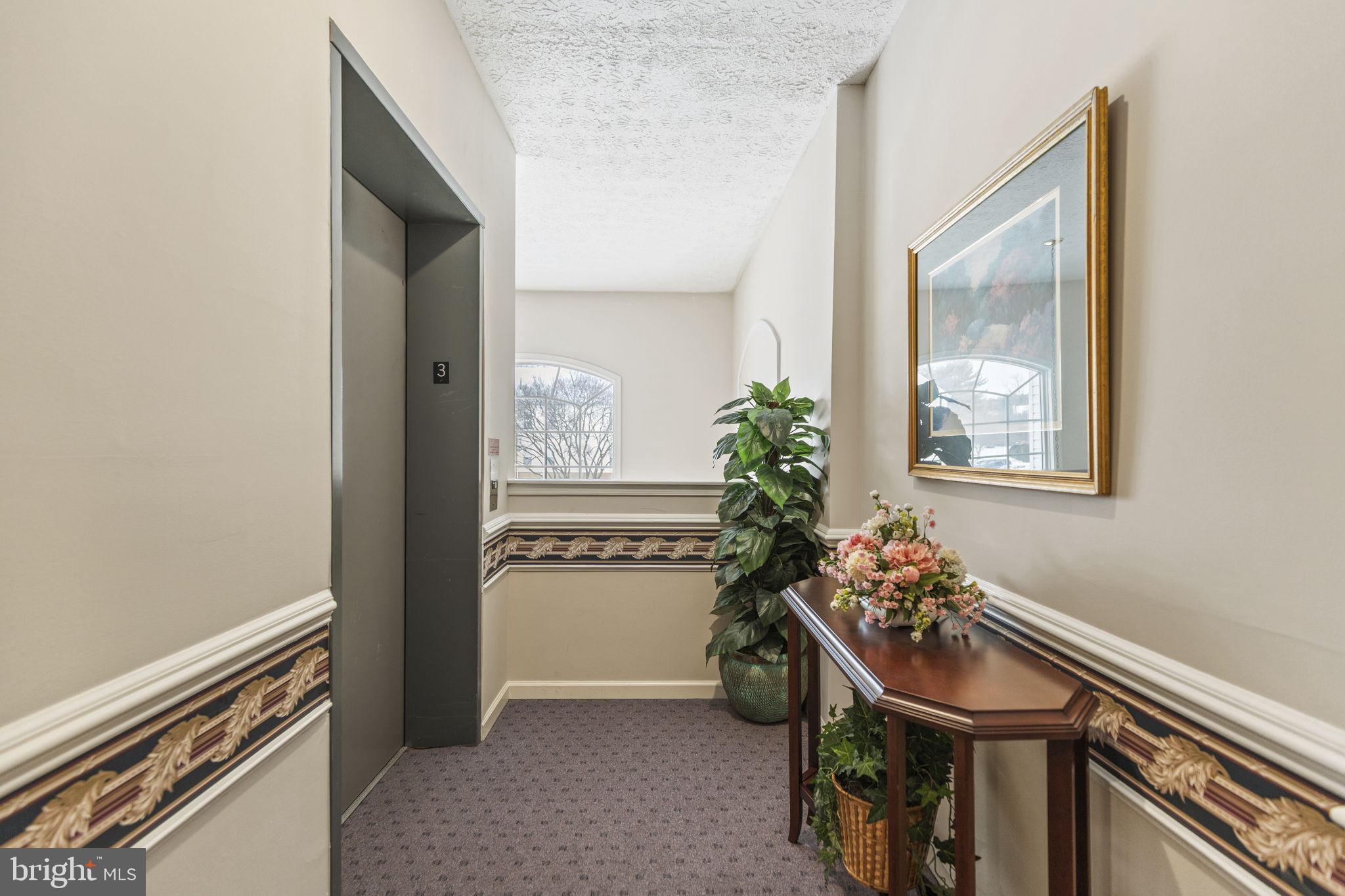 THE COURTYARDS AT POND - Residential