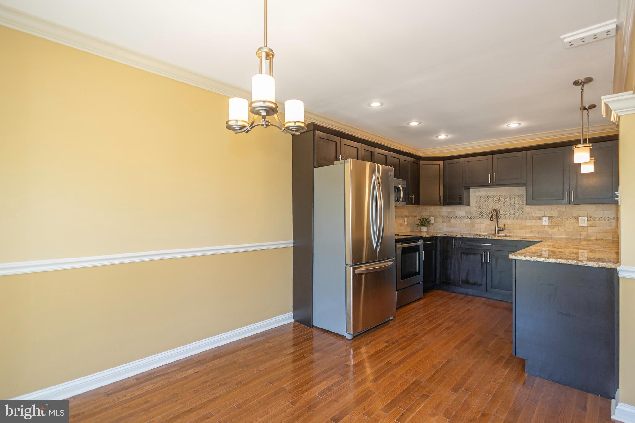 YARDLEY COMMONS - Residential