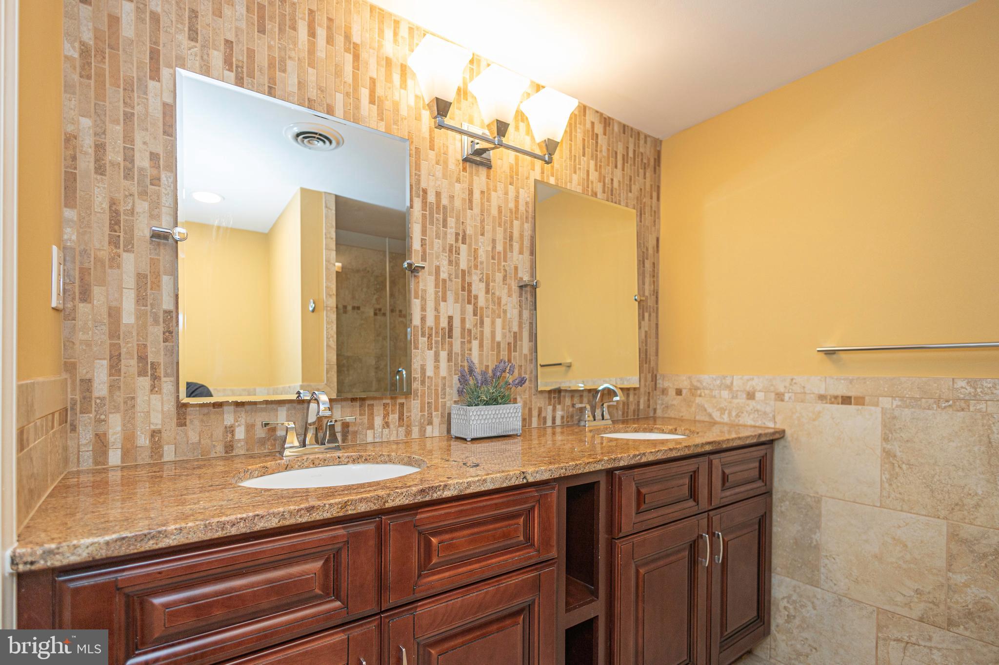 YARDLEY COMMONS - Residential