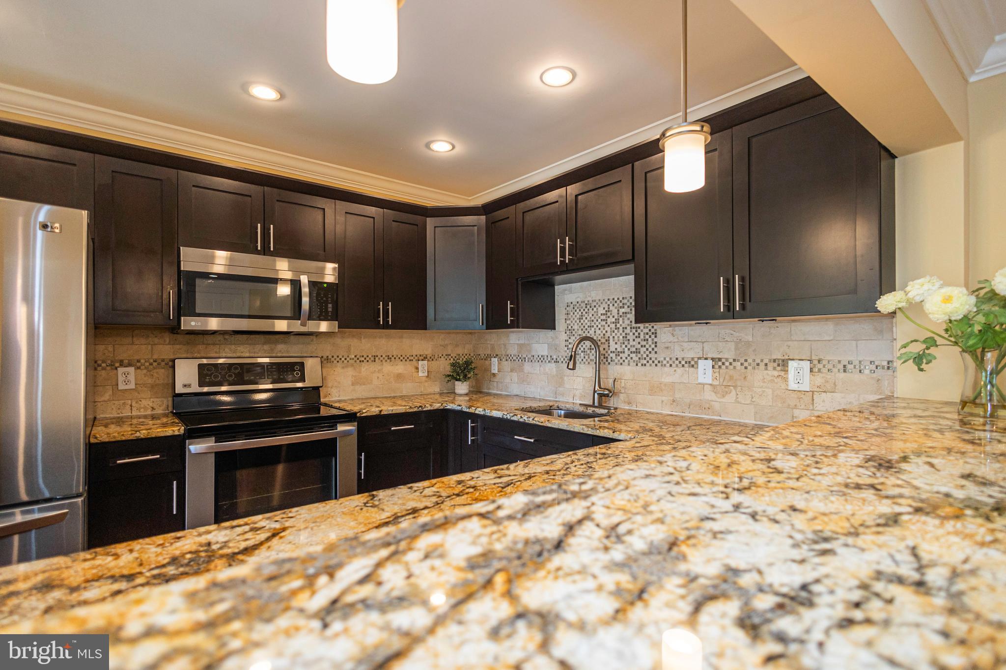 YARDLEY COMMONS - Residential