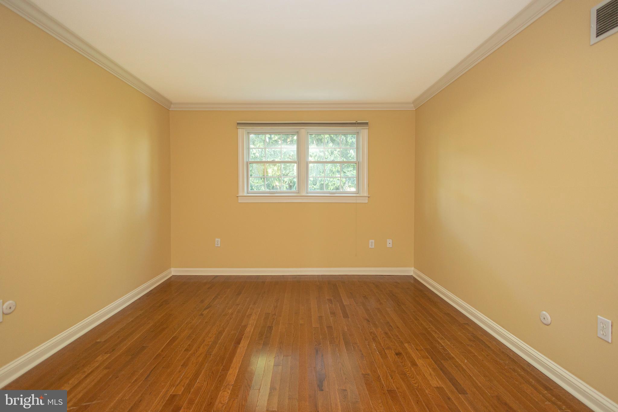 YARDLEY COMMONS - Residential