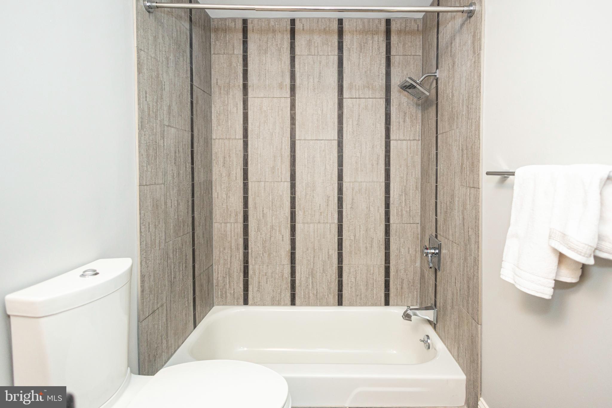 YARDLEY COMMONS - Residential
