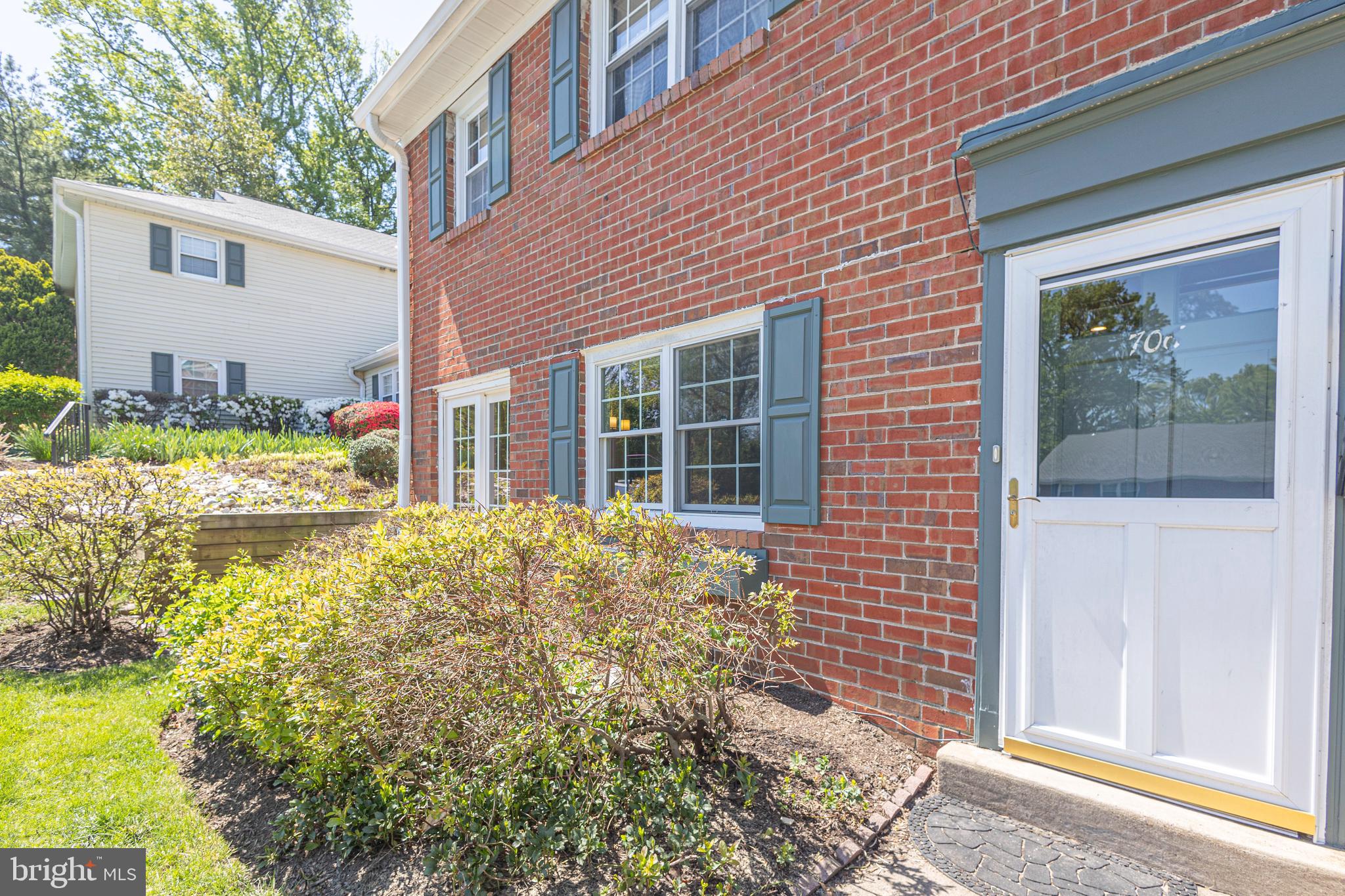 YARDLEY COMMONS - Residential
